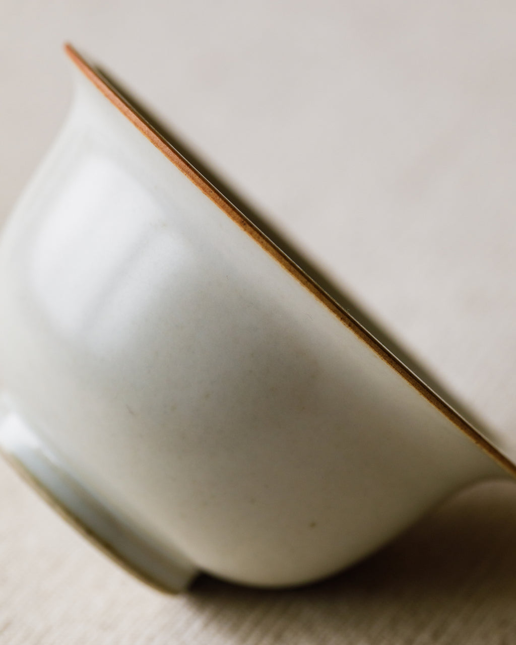 Gaiwan Sateen Porcelain underside, unglazed foot ring, Jingdezhen clay body, Wang Xinghua