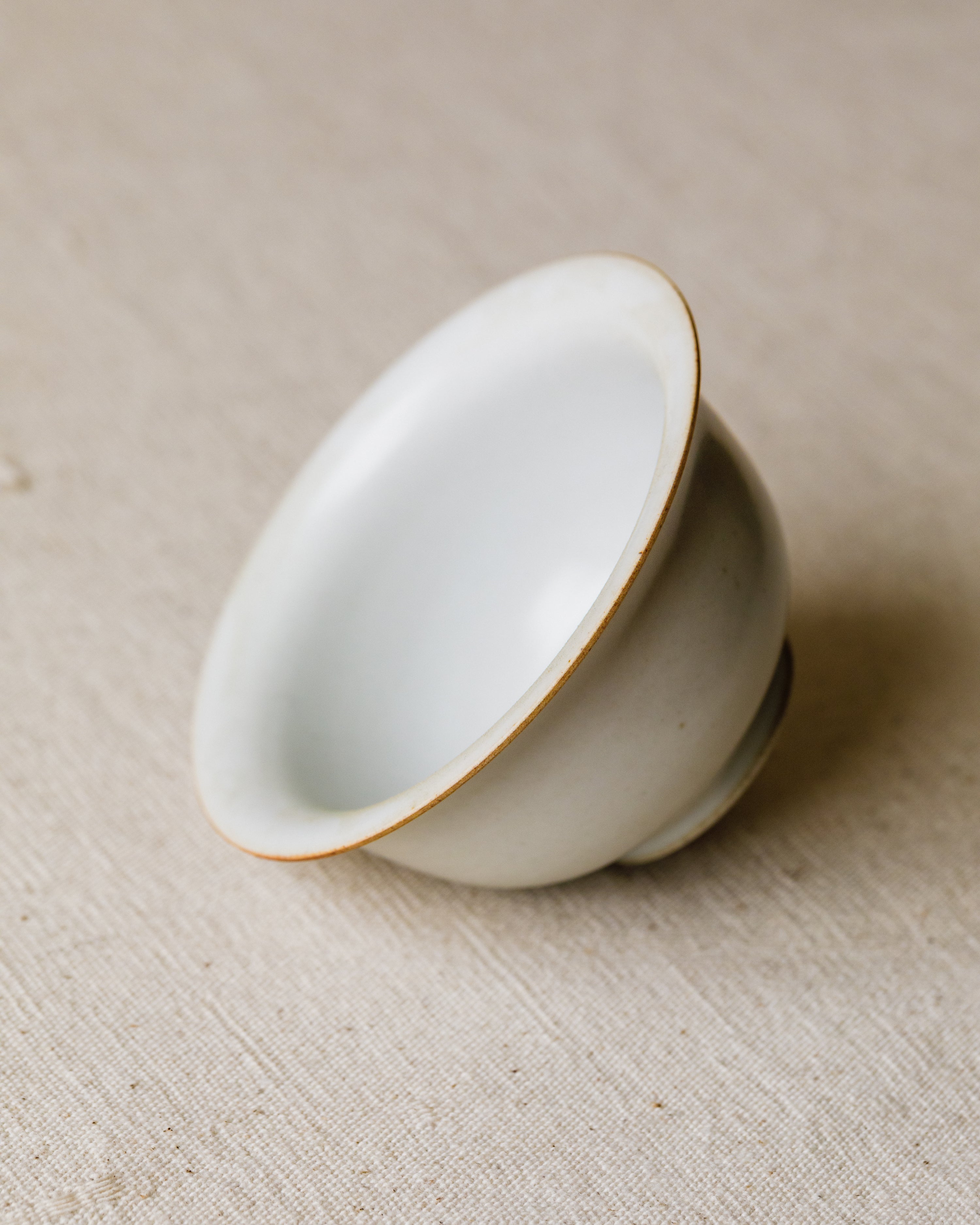 Gaiwan Sateen Porcelain interior glaze, warm vanilla-flecked white, Jingdezhen porcelain