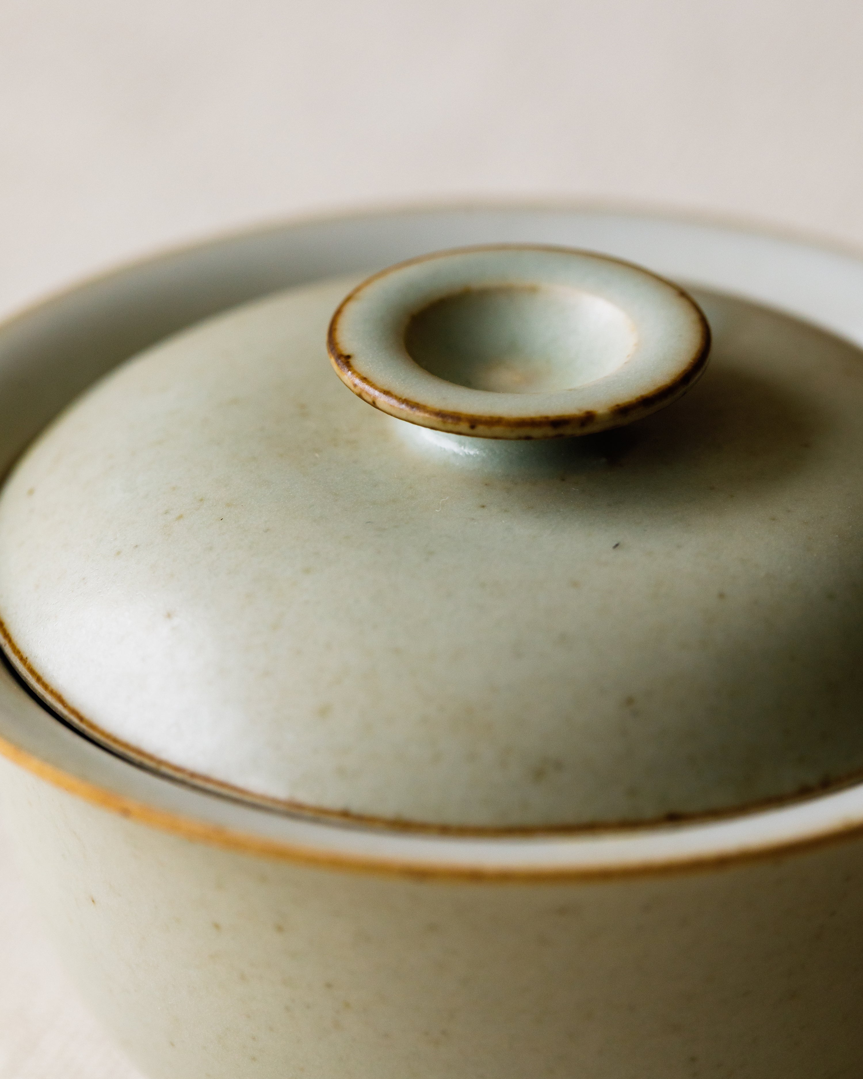 Gaiwan Burnished Grey