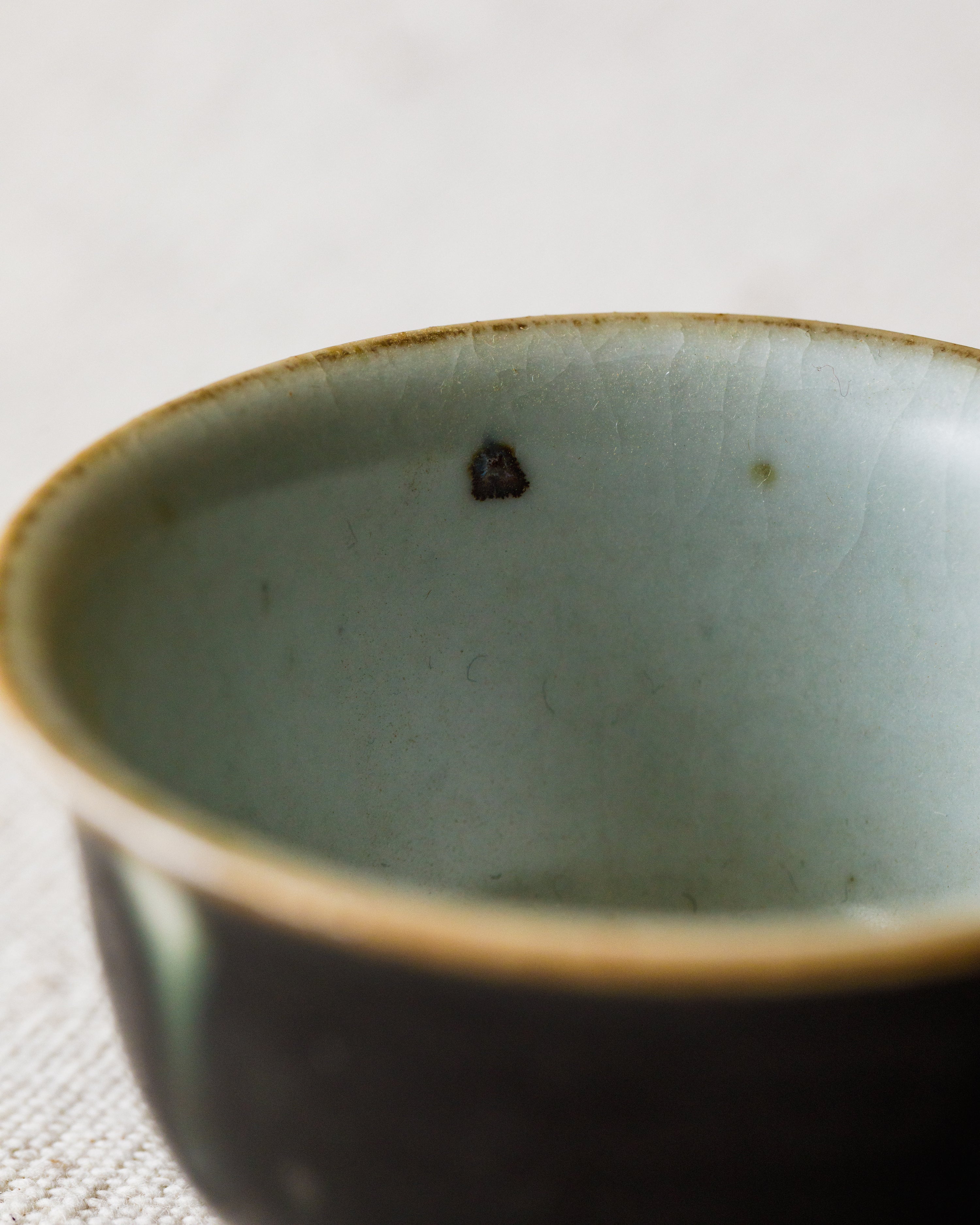 Cup Black Peacock side view, matte black peacock glaze, reduction-fired at 1300°C, Wang Xinghua