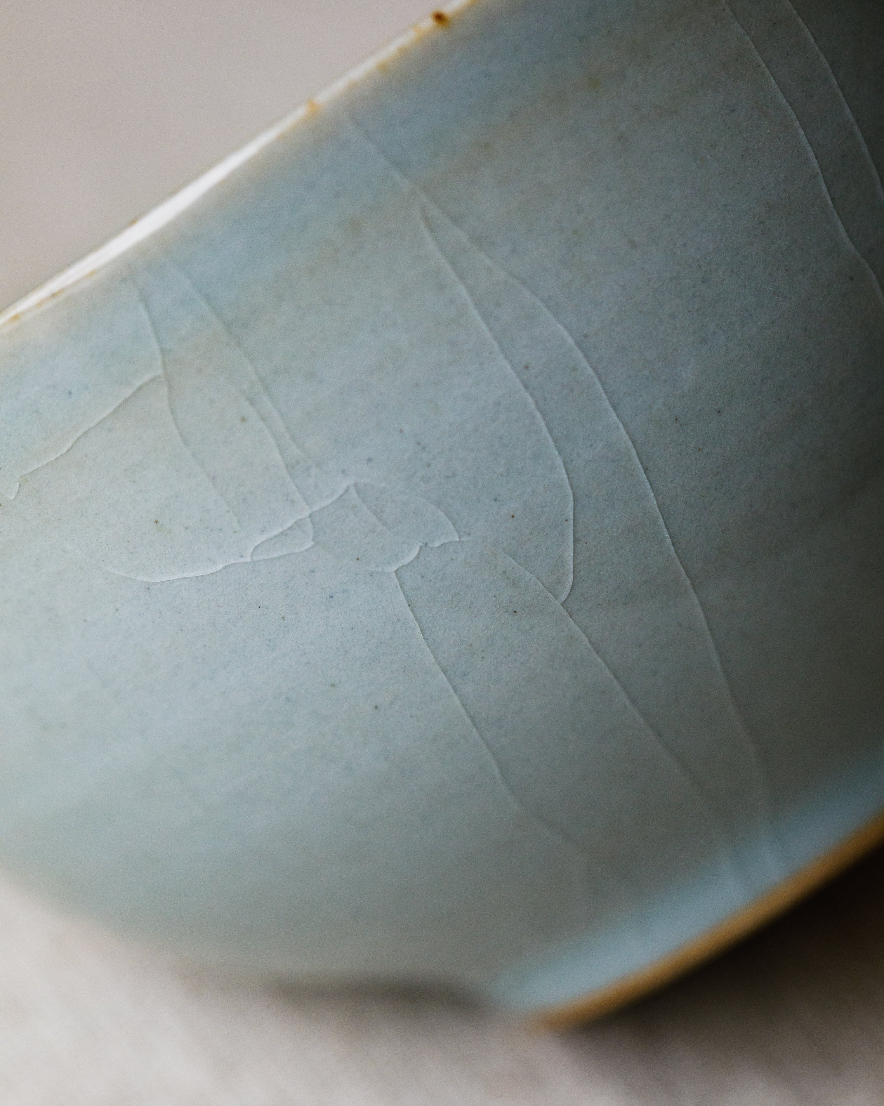 "Chawan" Celadon Ice side view, celadon ice glaze, reduction-fired at 1300°C, Wang Xinghua