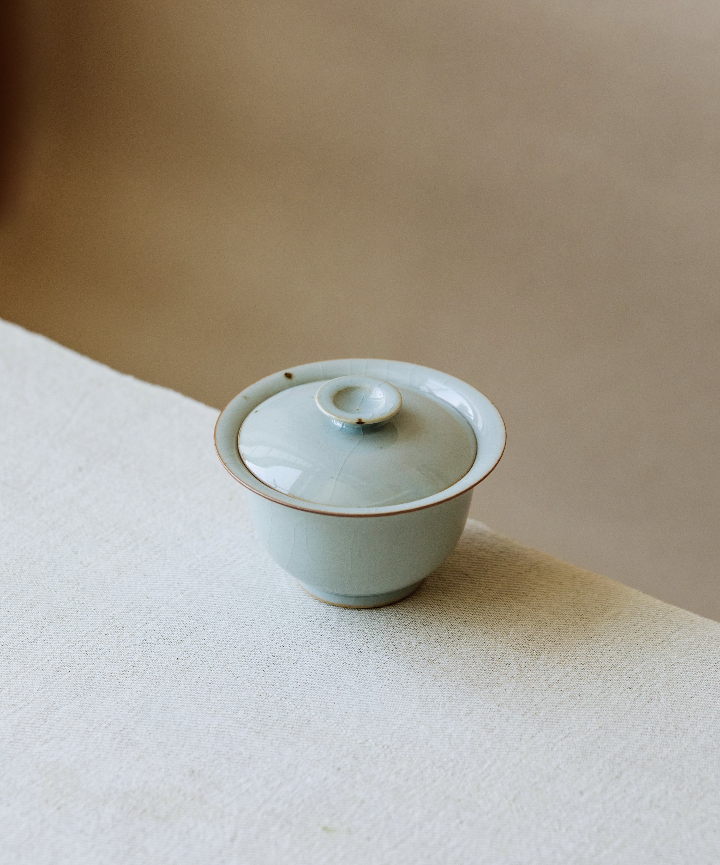 Gaiwan Celadon Ice in hand, cool shiny celadon surface, Wang Xinghua gongfu teaware, Jingdezhen