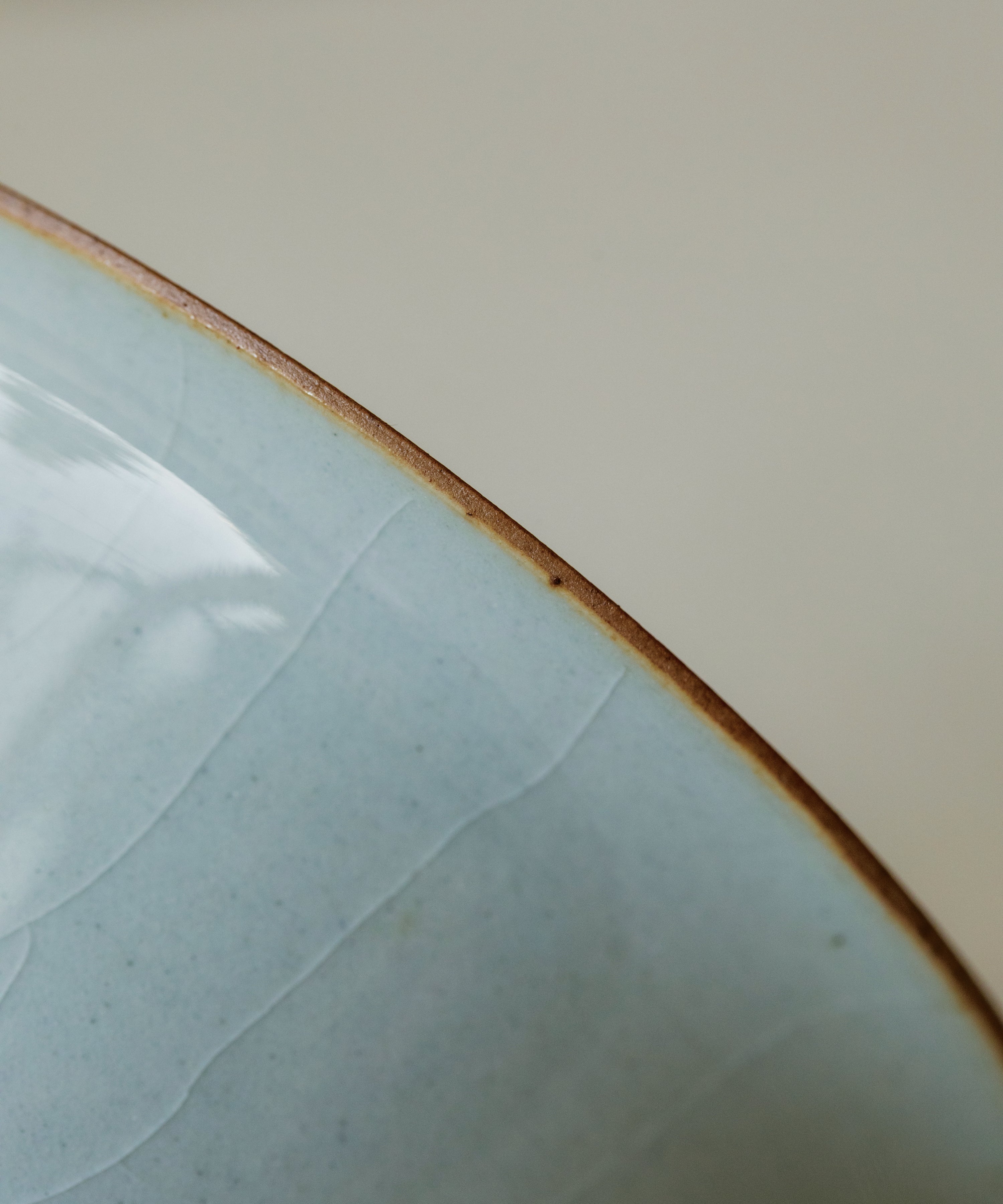 Gaiwan Celadon Ice interior glaze, slick shiny surface with crackle veins, Jingdezhen porcelain