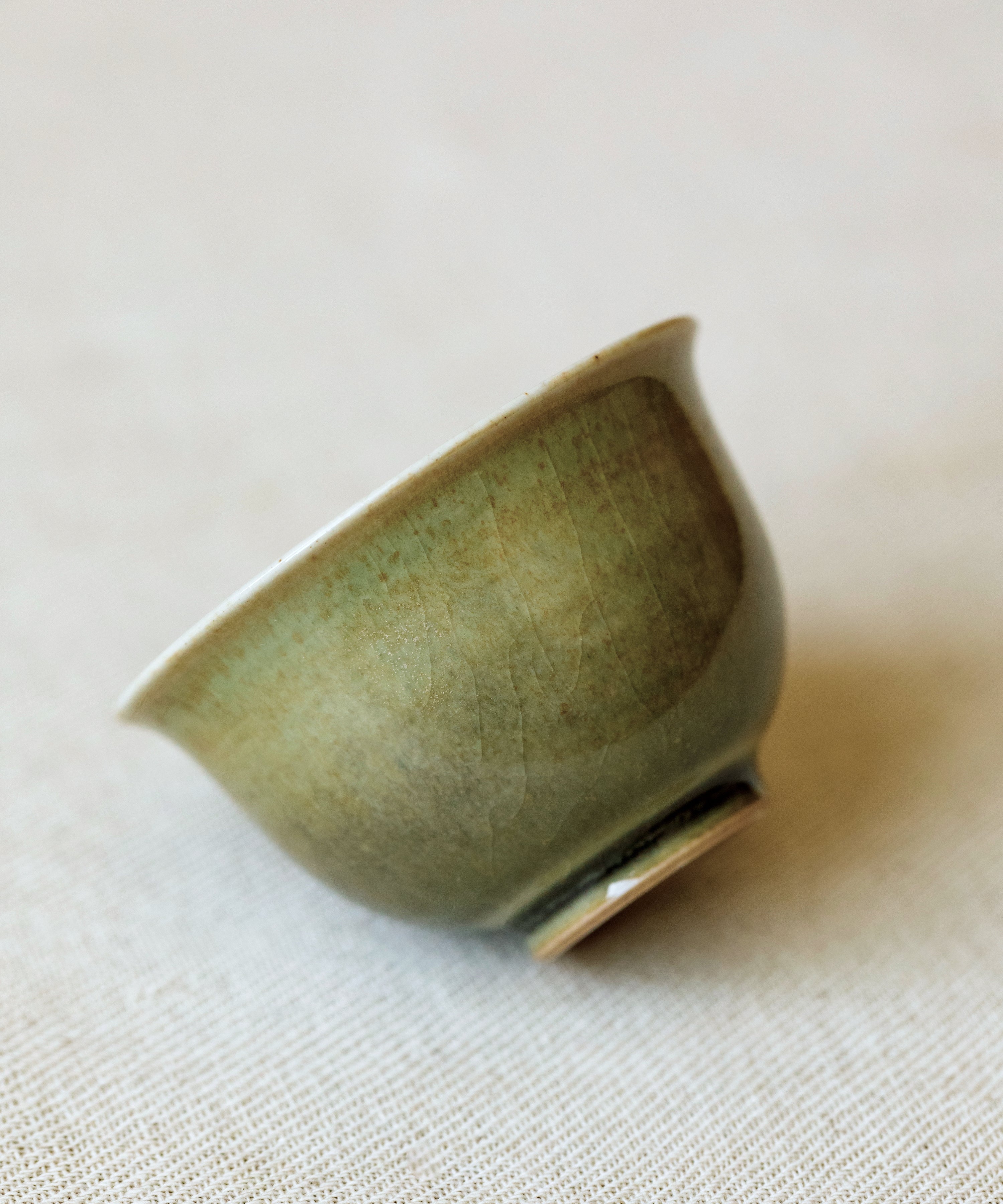 Cup Green Ombre interior, green ombre interior glaze, handcrafted by Wang Xinghua, Jingdezhen