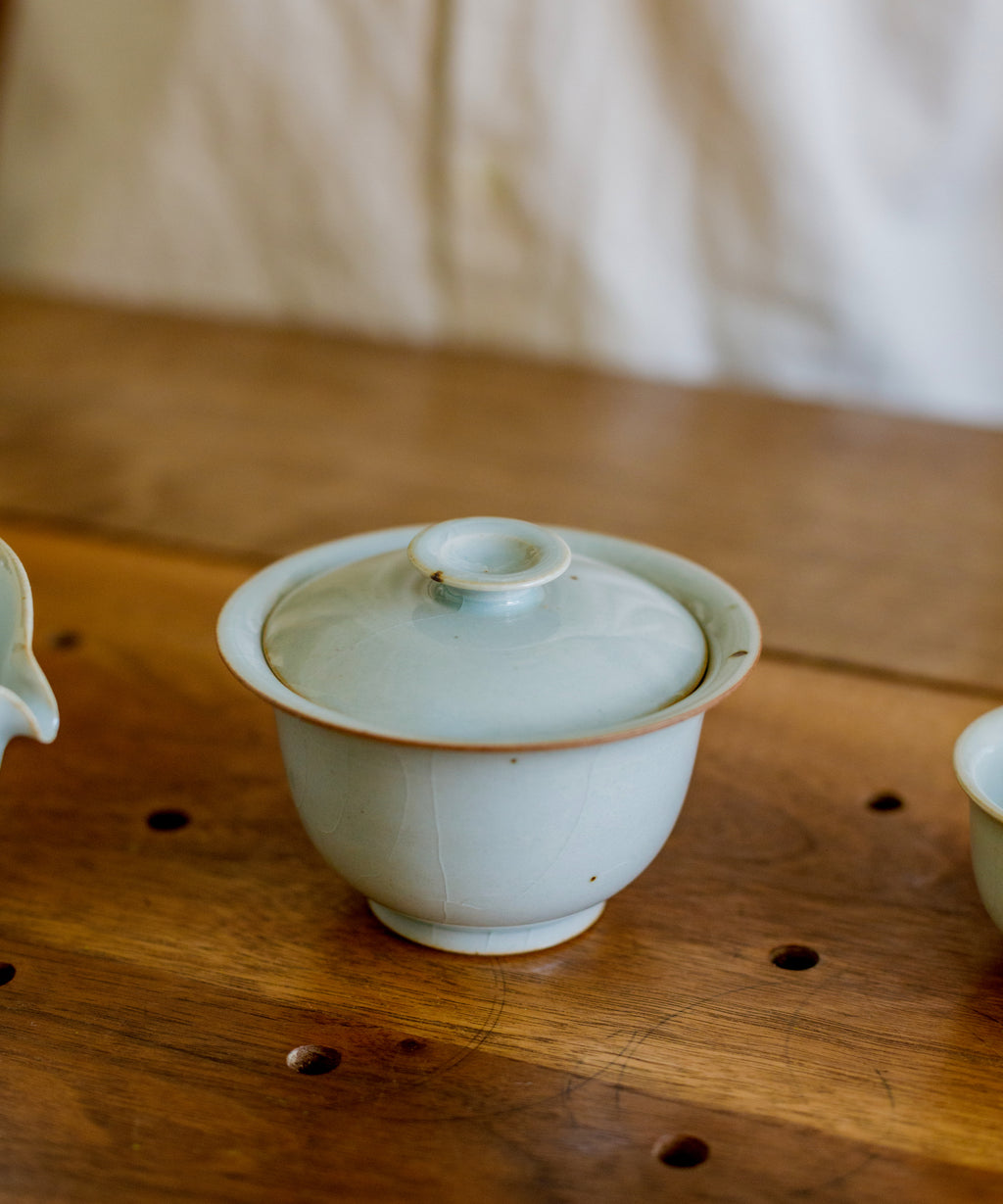 Gaiwan Celadon Ice underside, unglazed foot ring, Jingdezhen clay body, Wang Xinghua