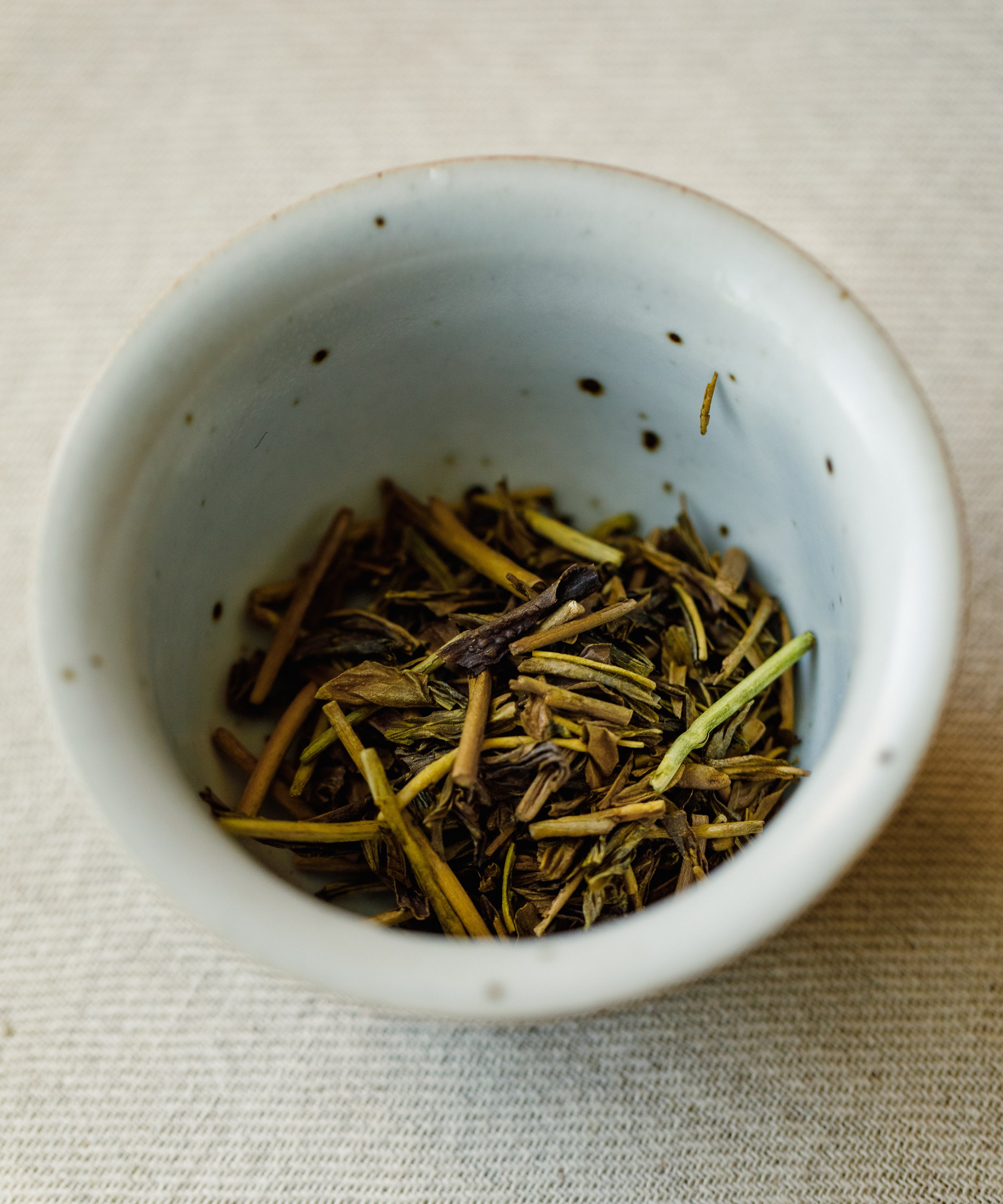 Noma Hojicha Shizu 7132 in a teapot ready for brewing