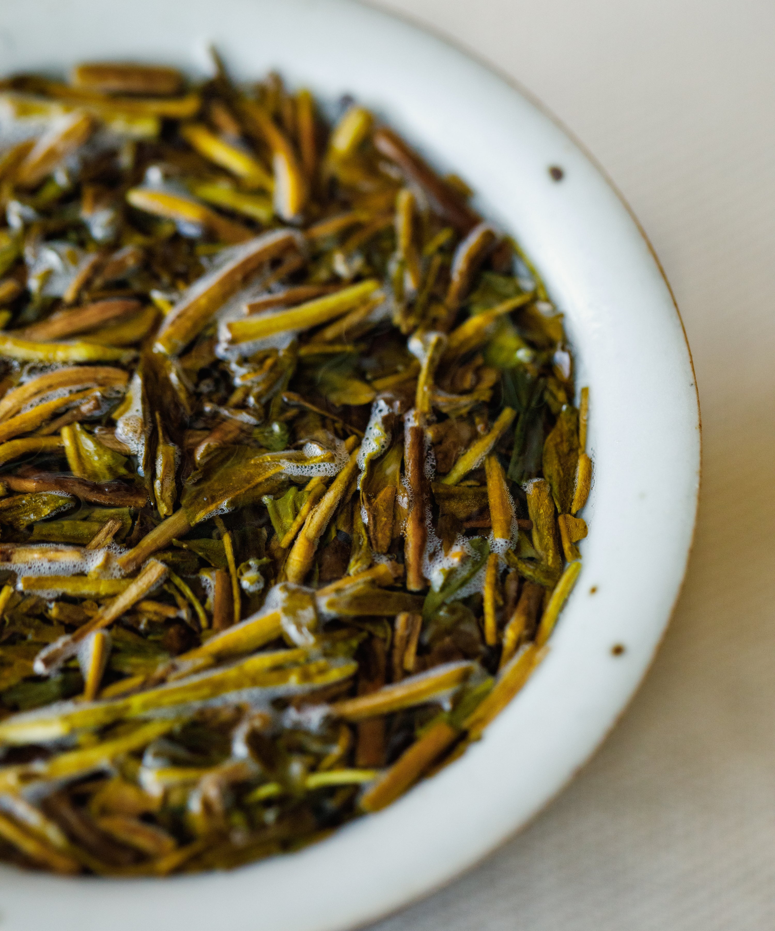 Noma Hojicha Shizu 7132 steeping, releasing cherry blossom and caramelized aroma