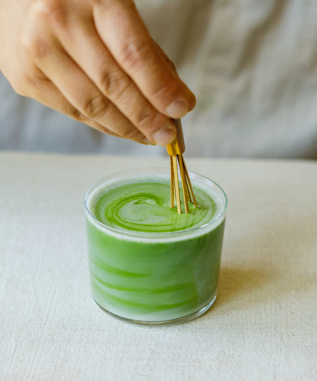 Top-down view of whisked Saemidori usucha with creamy mouthfeel and clean finish