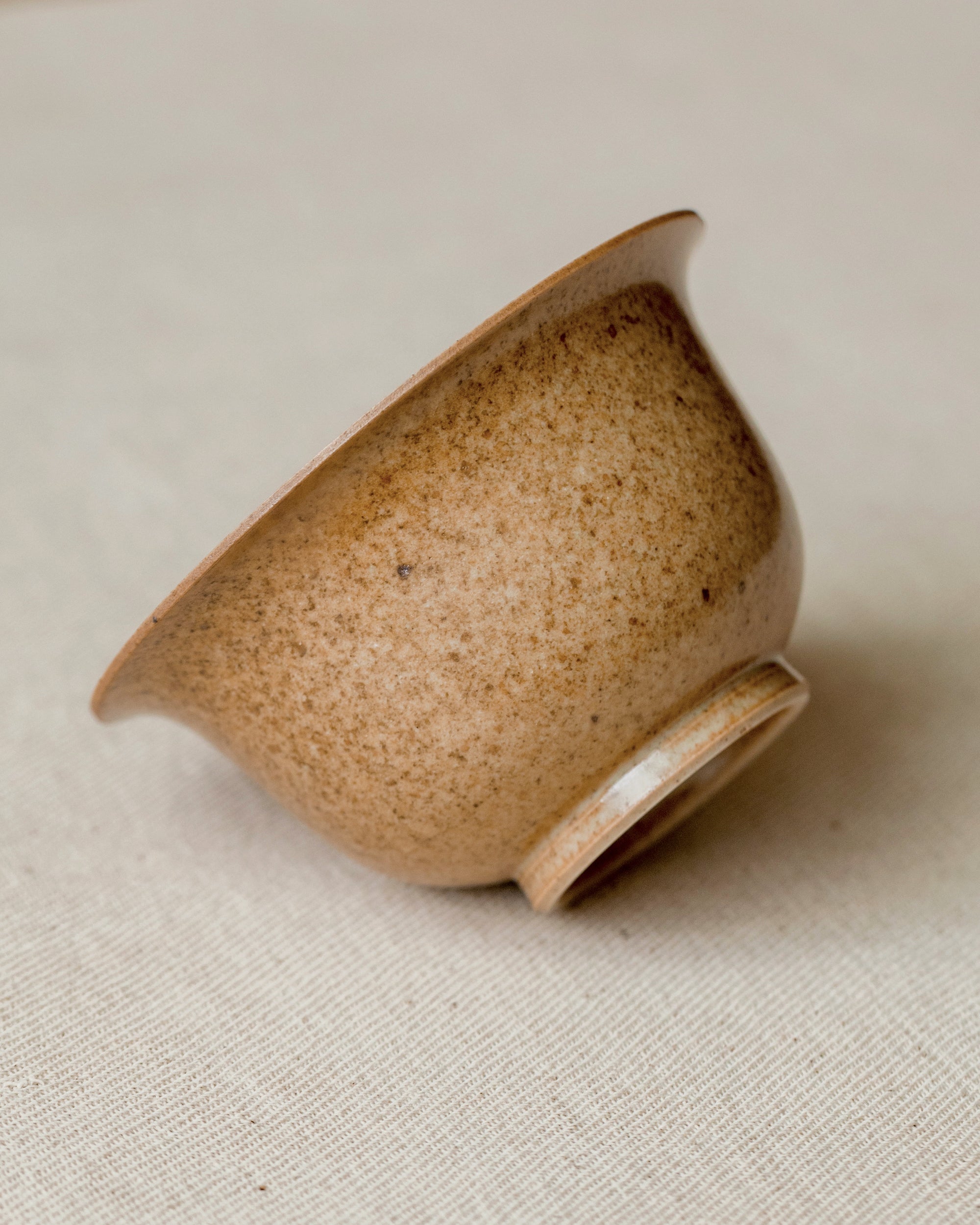 Gaiwan Sand Dune side view, wind-shifted earth deposits in glaze, Wang Xinghua, Jingdezhen