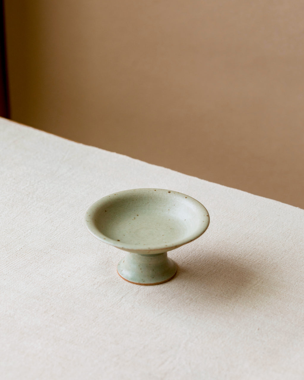 Pedestal Plate Faded Robin's Egg top view, faded robin's egg glaze, Wang Xinghua ceramics, Jingdezhen