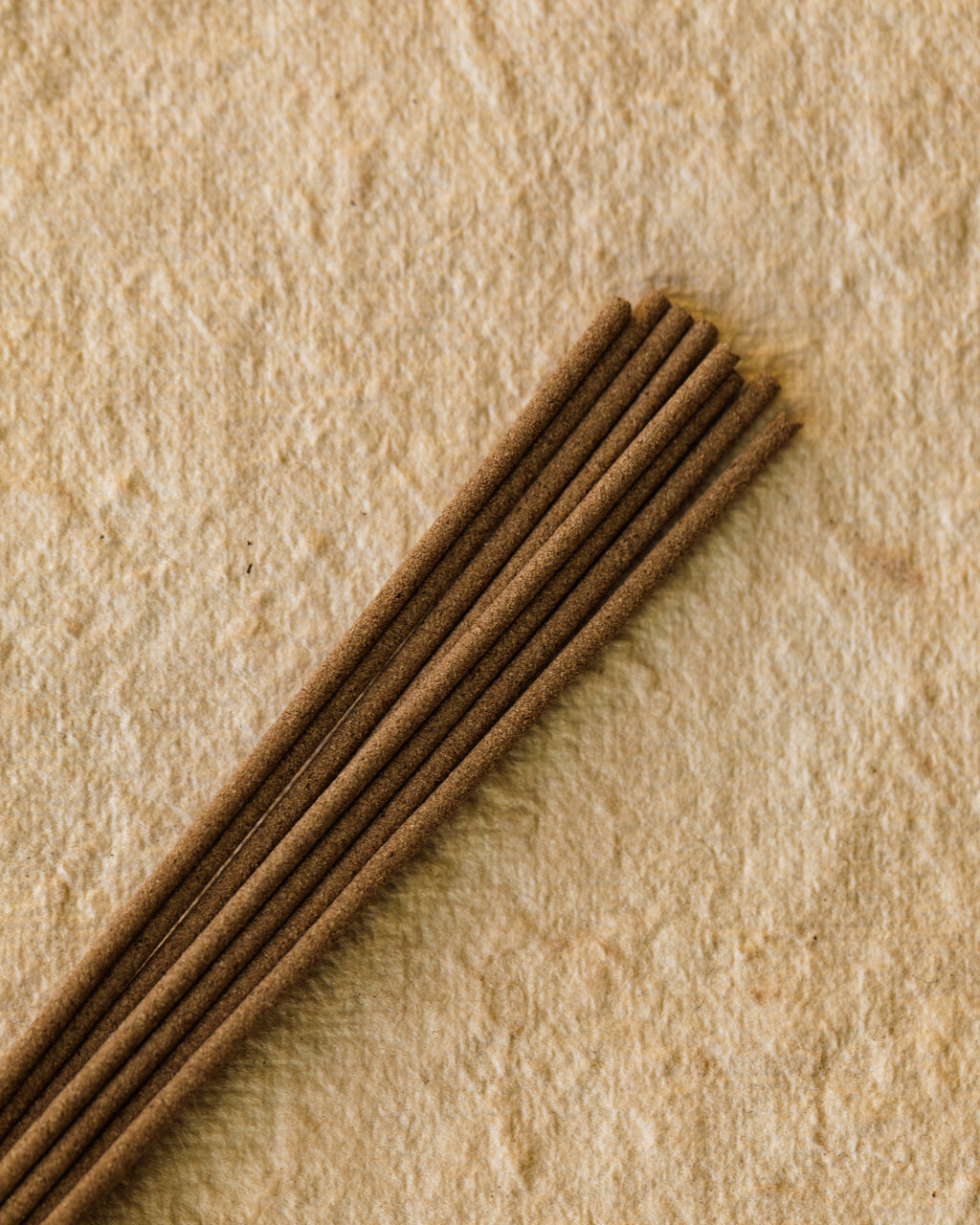 Hoi An Oud aloeswood incense, round and enveloping with caramelized base