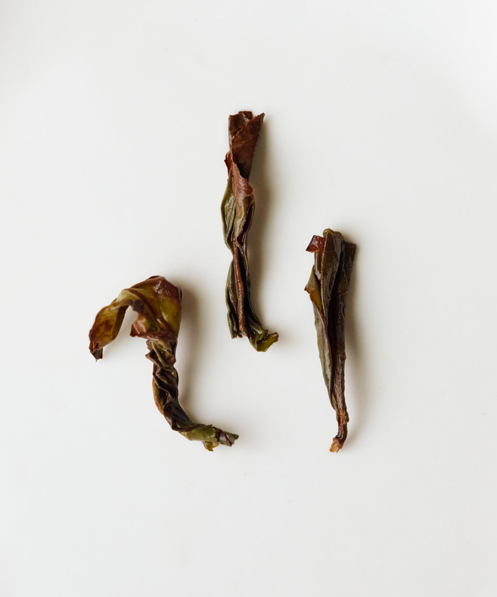 Old Grove Buddha's Hand from White Crane Mountain — semi-wild Yongchun oolong with corn syrup sweetness, Fujian