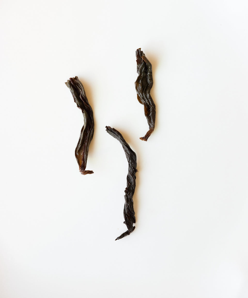 Sanyang Peak Shuixian leaf