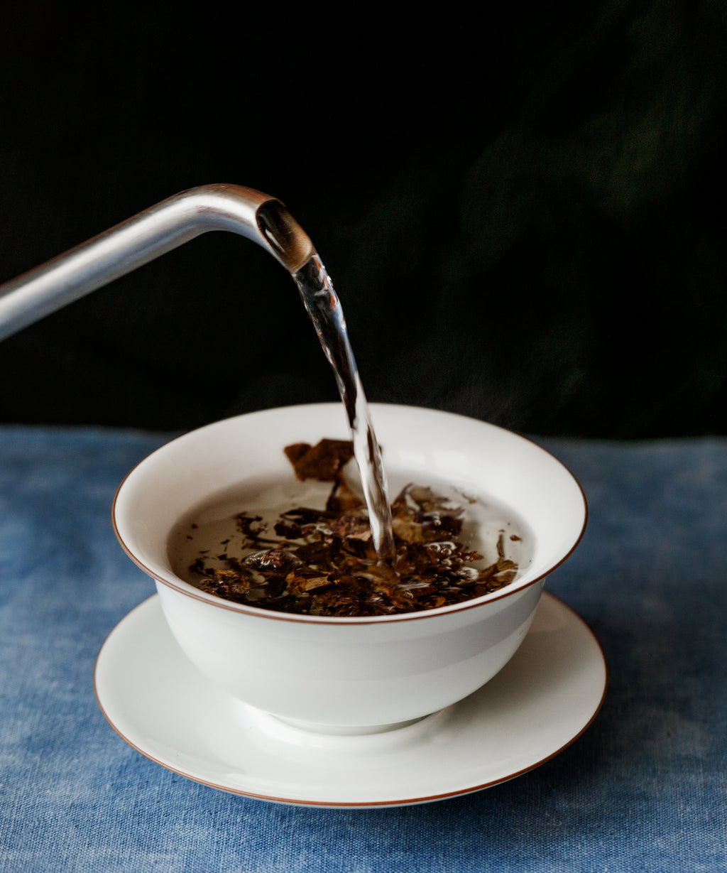 White Shuixian liquor — oily, grassy with vanilla and heady floral notes, Yongchun, Fujian