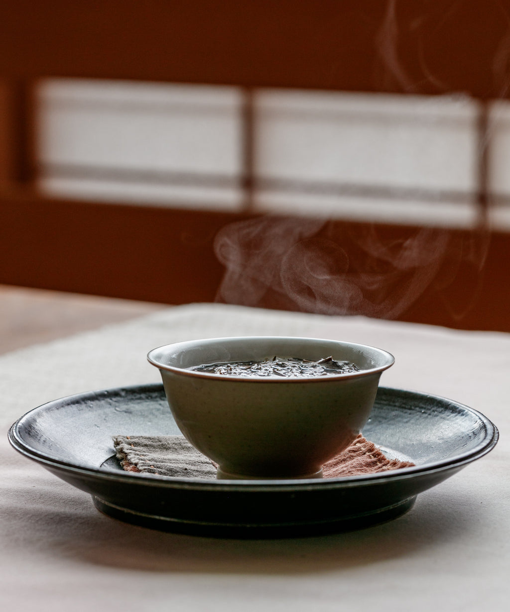 BOTTO! liquor — deep, mineral, palate-rinsing dark roast hojicha, Kaga, Ishikawa
