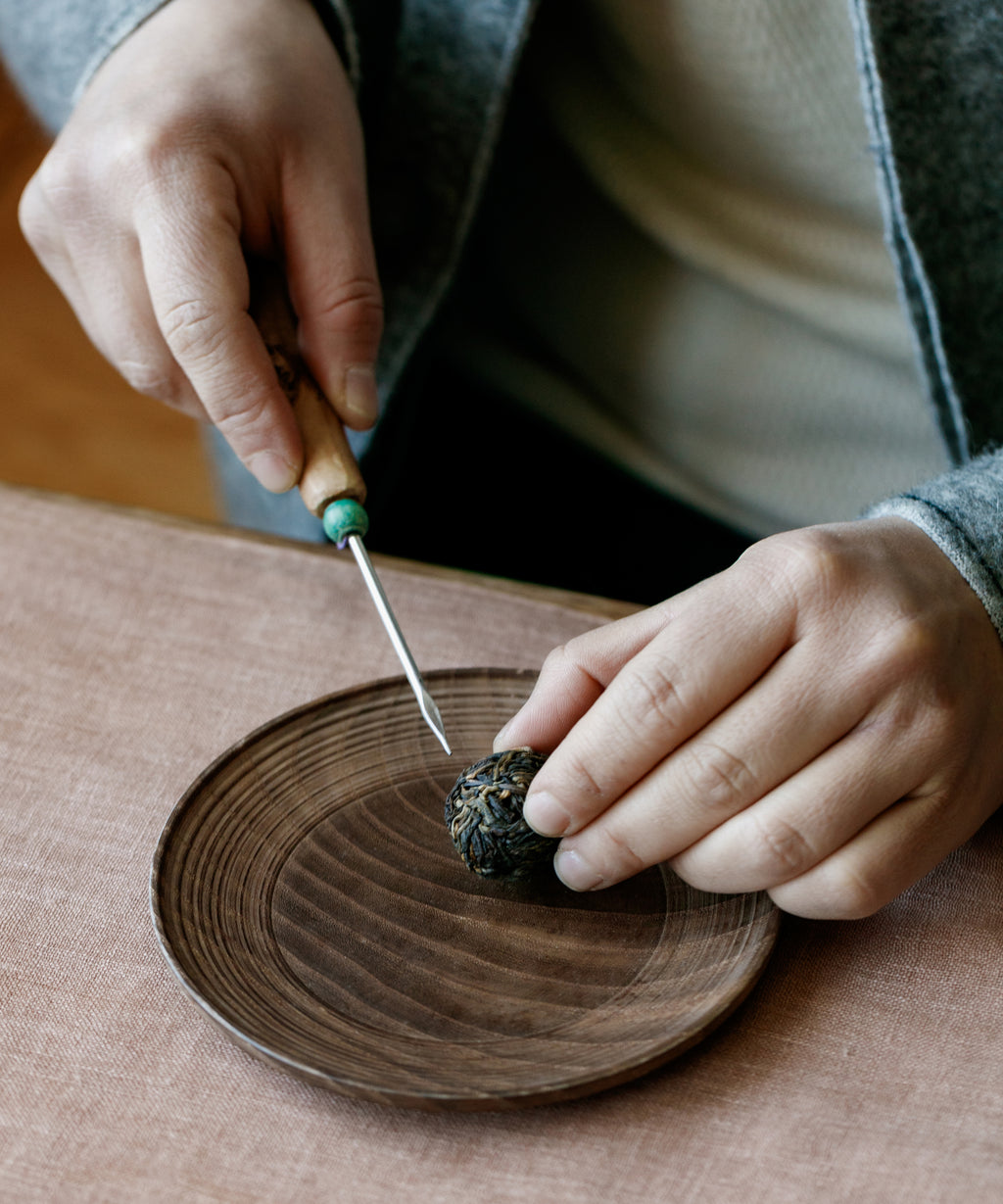 Brewing Sun-Dried Dragon Pearl — ancient sun-dried black tea from Mengku, Lincang, Yunnan
