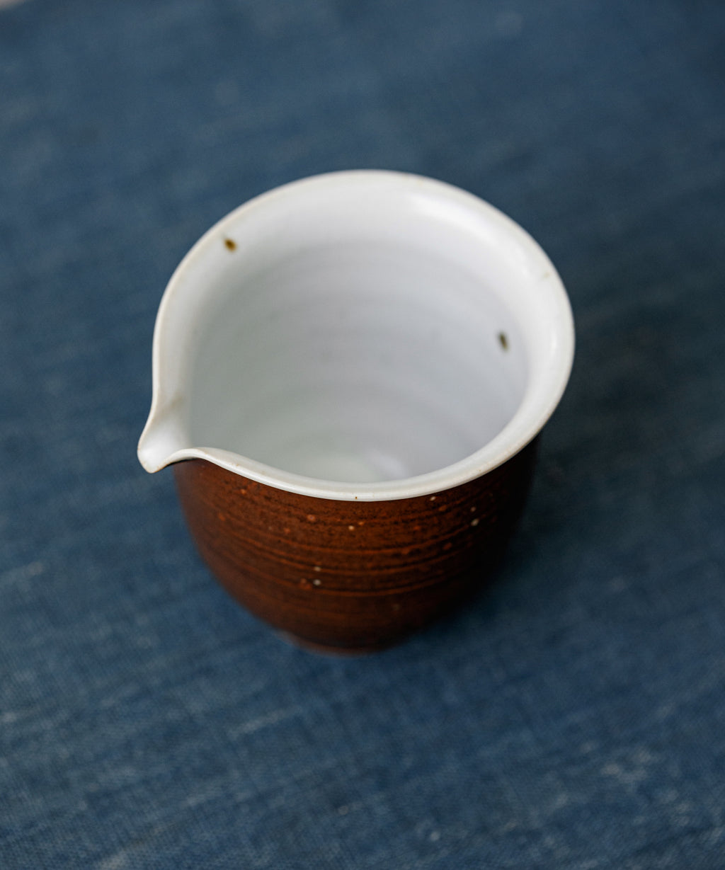 Brown Pitcher Type I