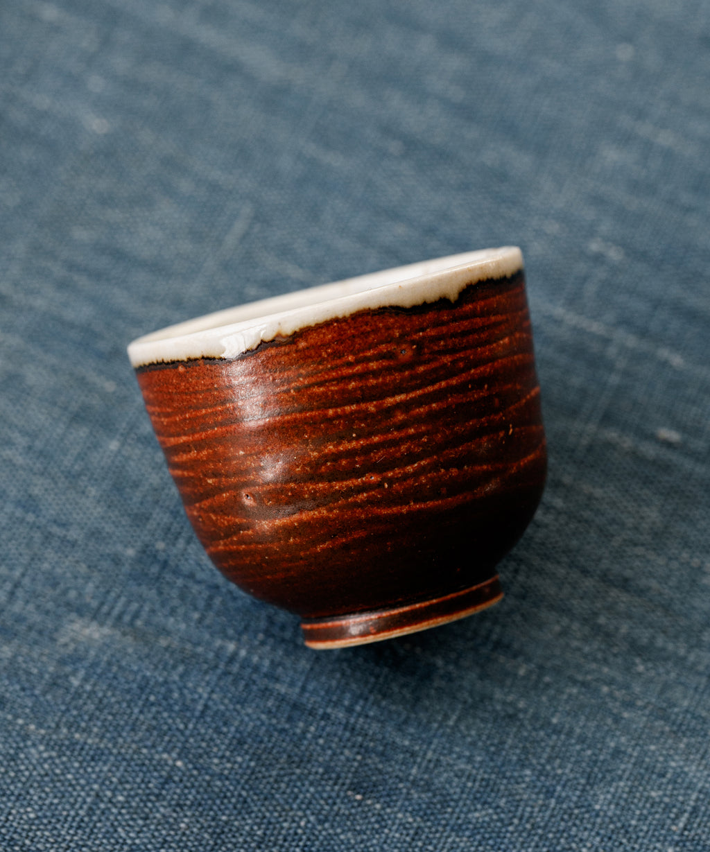 Earth Brown Cup interior, earth brown interior glaze, handcrafted by Wang Xinghua, Jingdezhen