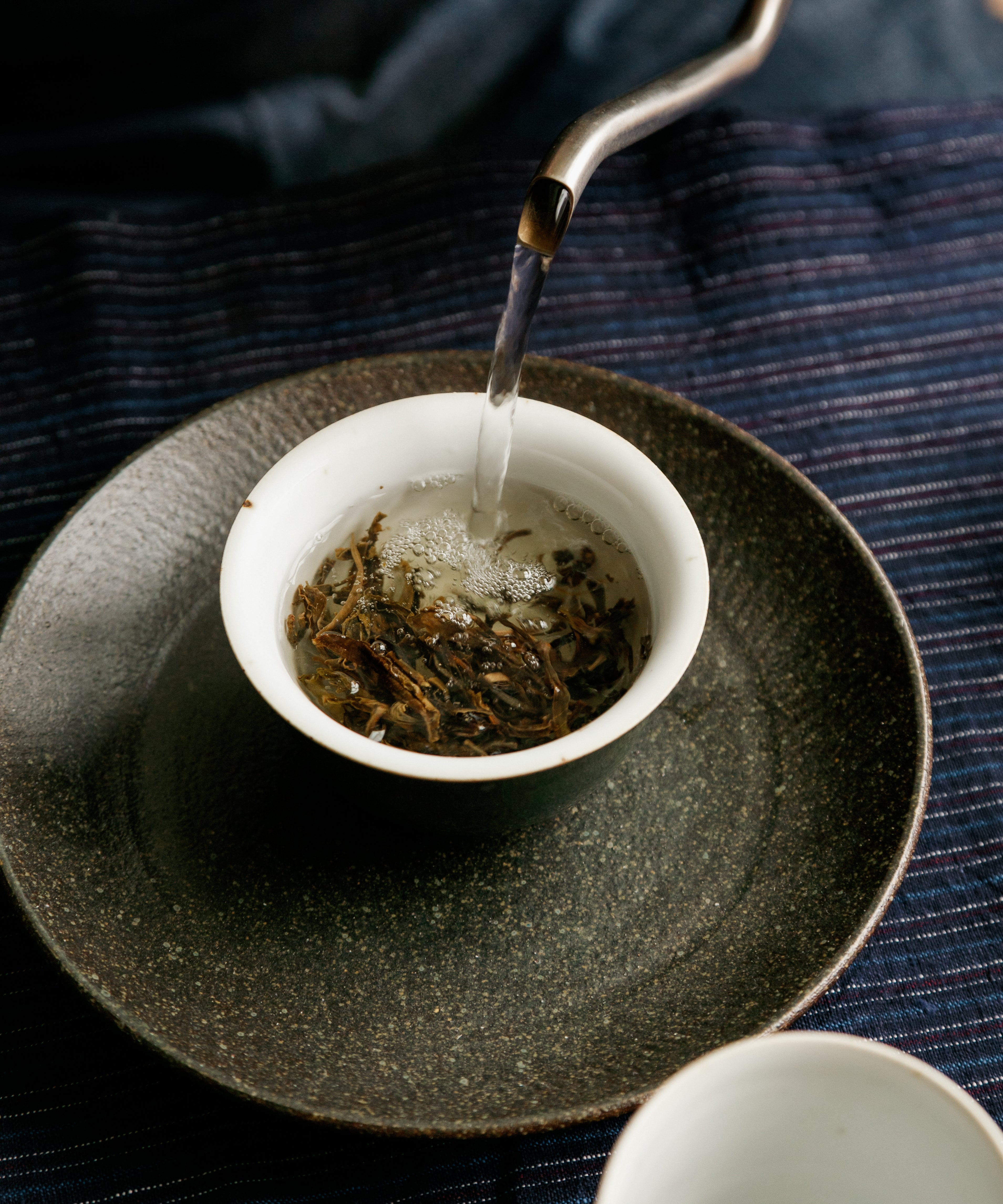 Guafengzhai dry leaves — Ming Dynasty ancient tree sheng pu'erh, Yiwu, Yunnan