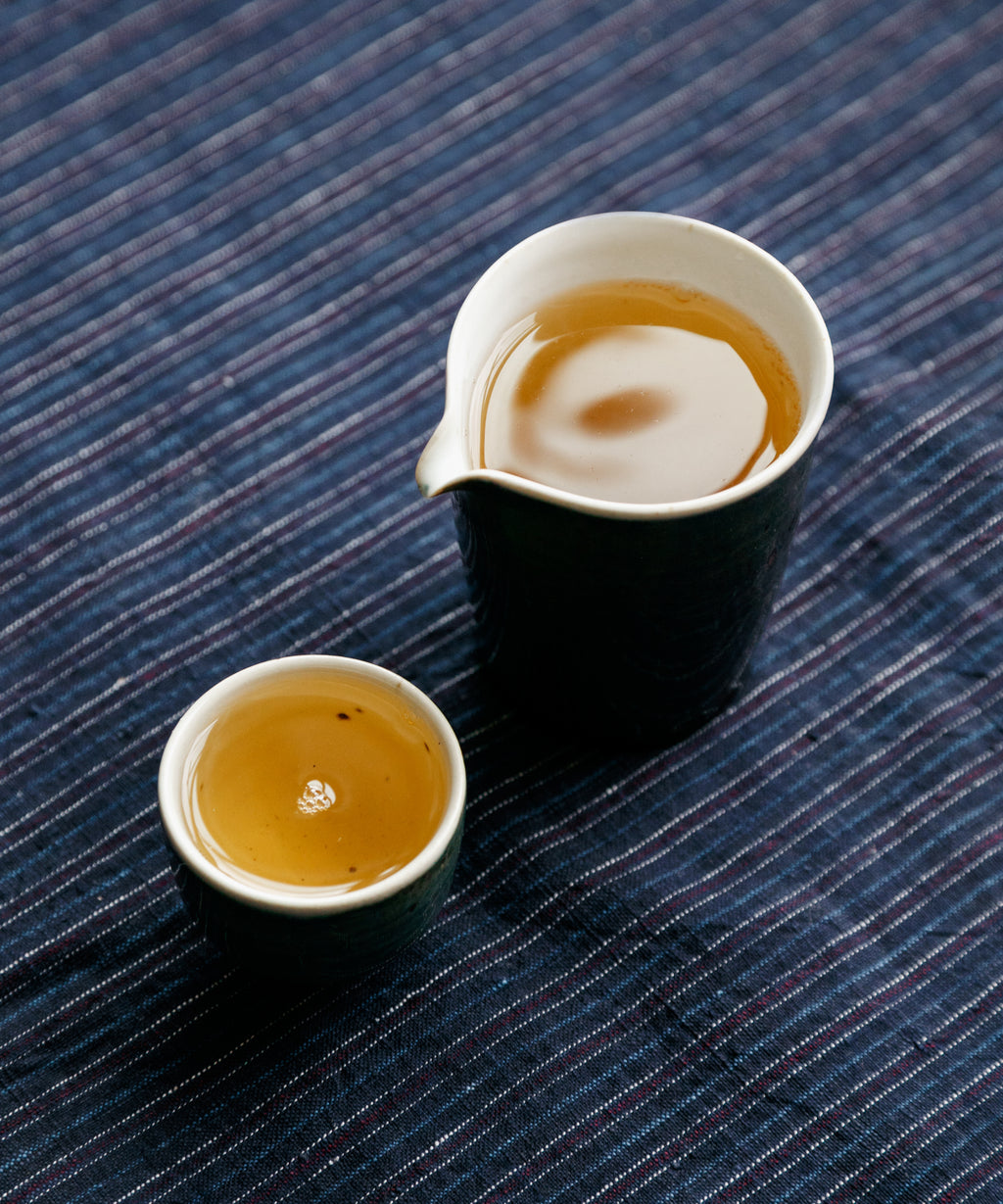 Guafengzhai liquor — medicinal, heavy sheng pu'erh from wild ancient trees, Yiwu, Yunnan