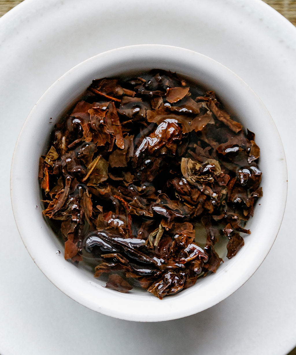 Wet Purple Cloud leaves after brewing - white tea from Jinggu pu'erh trees