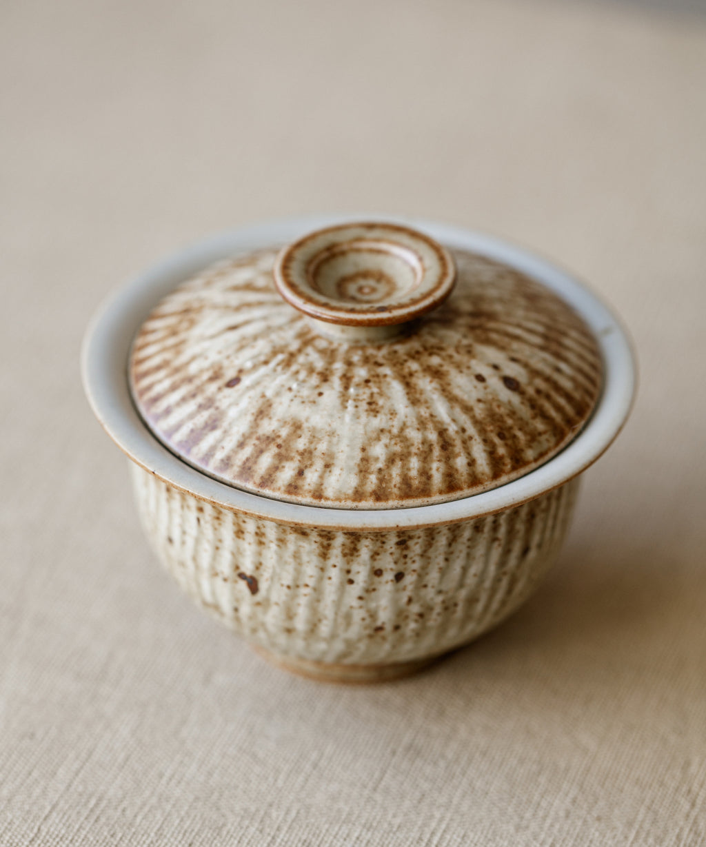 Ecru Waves Gaiwan