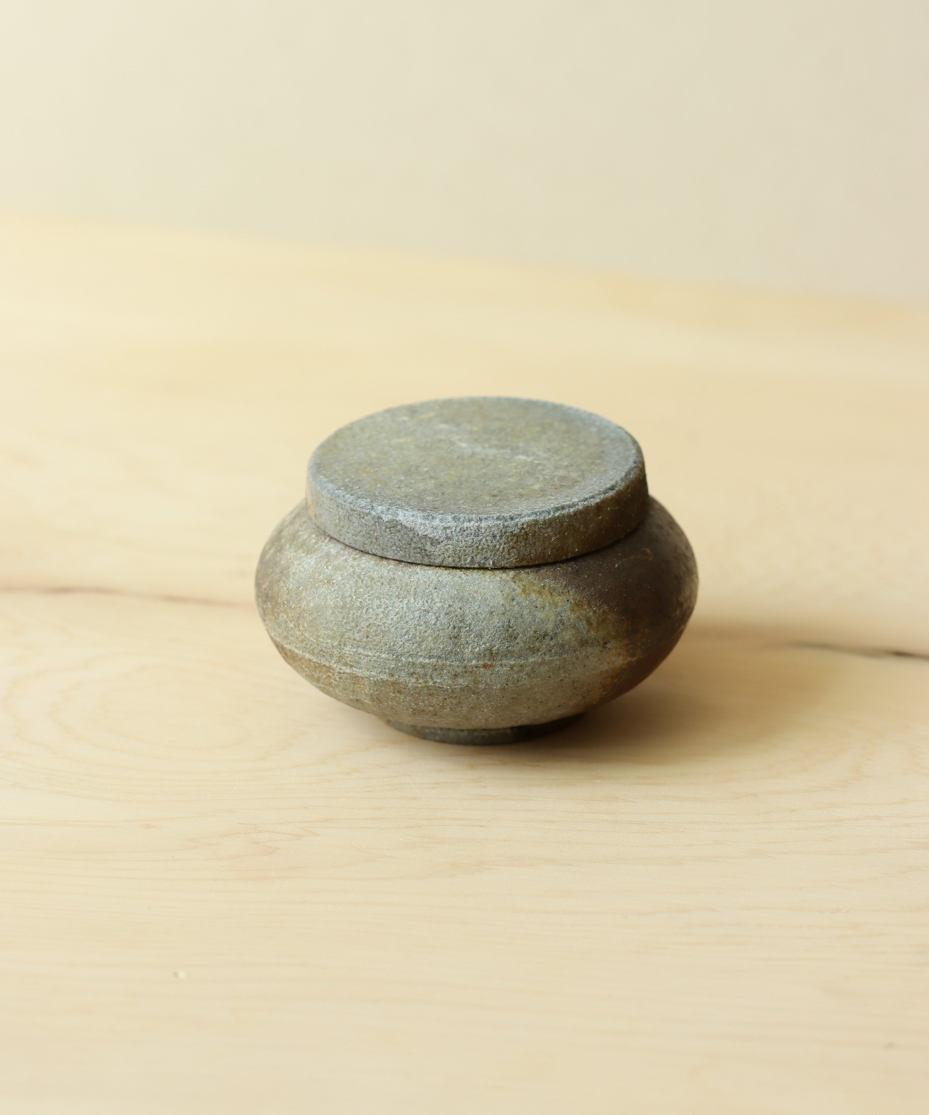 Tea Jar 02