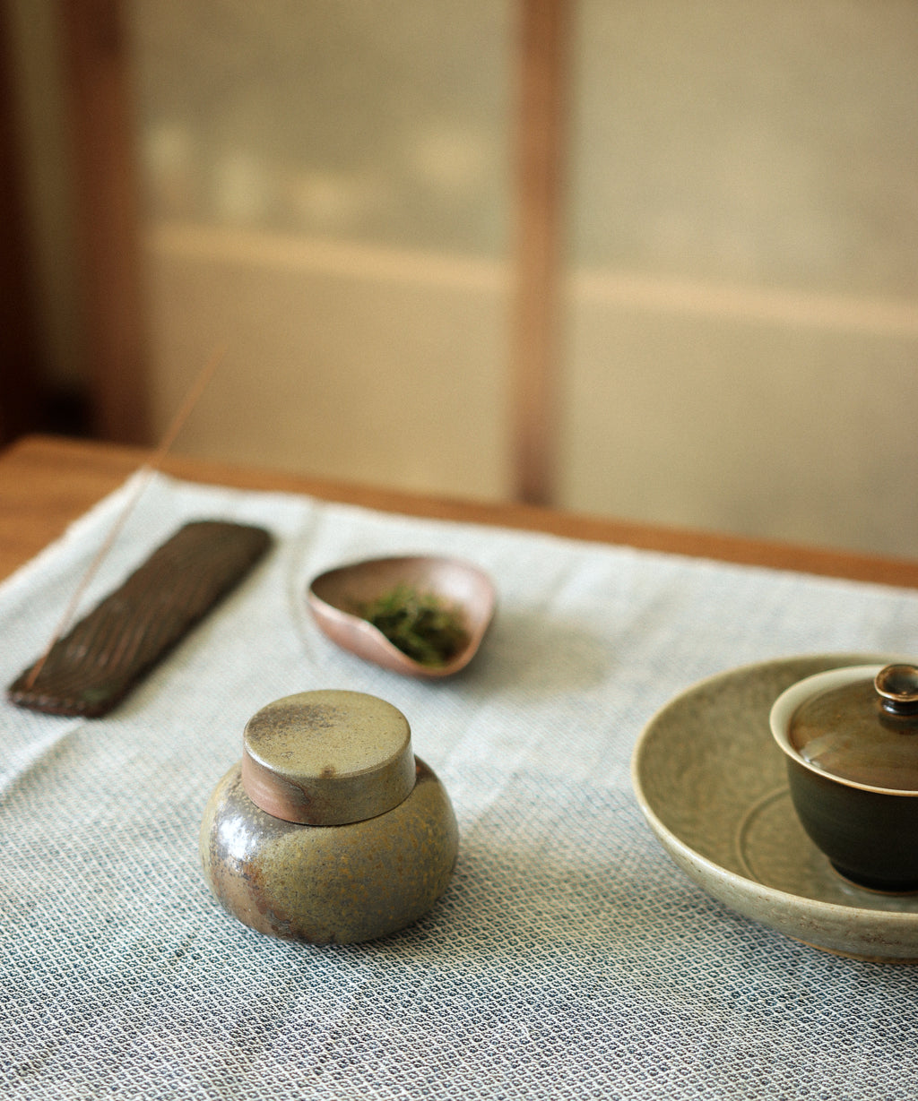 Tea Jar 01