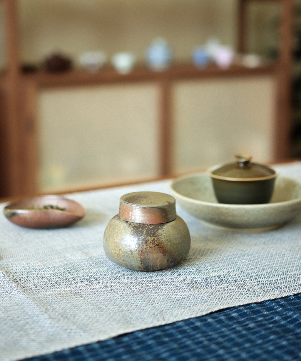 Tea Jar 01