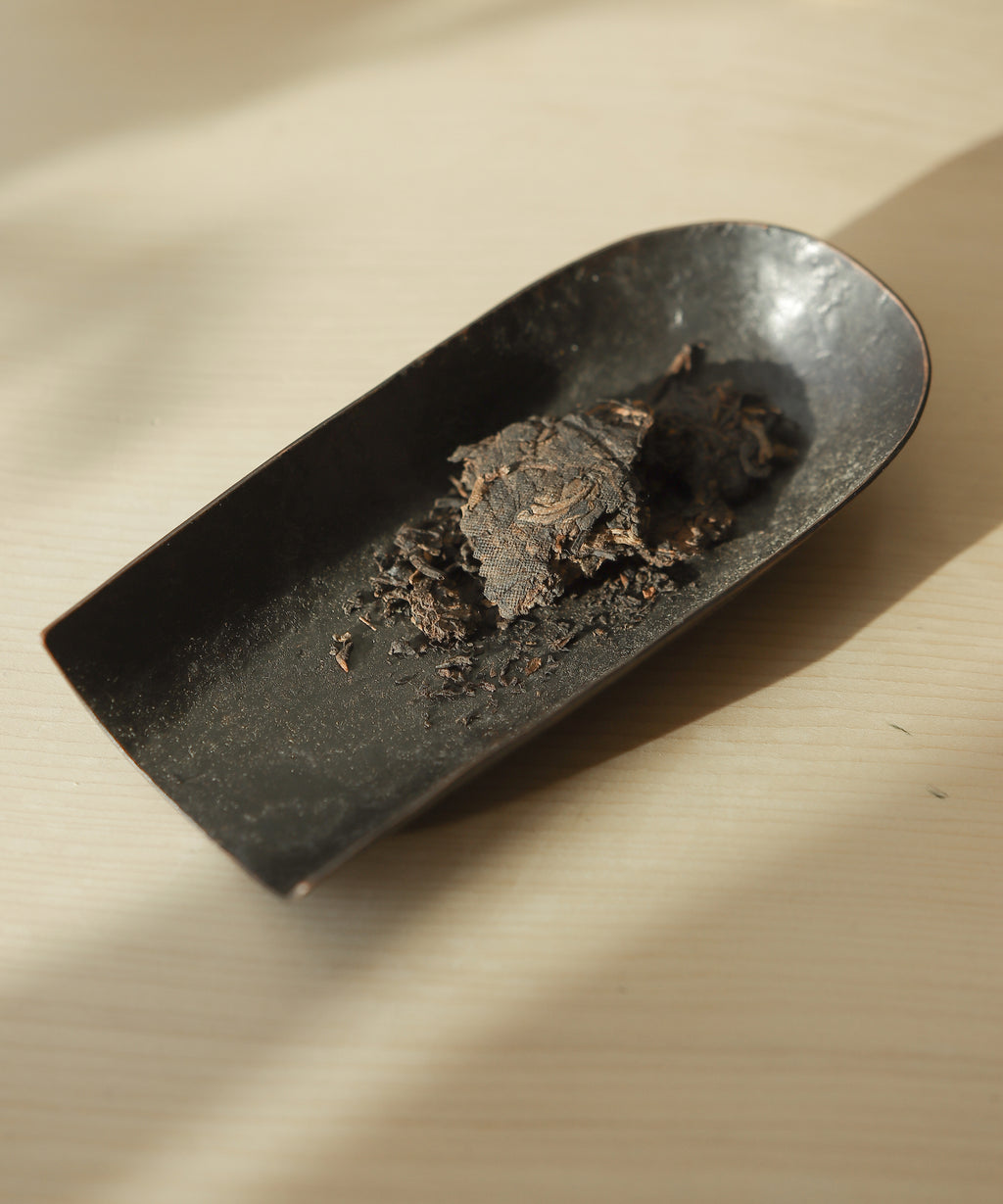 Brewing Tuocha — dome-shaped ripe pu'erh cake aged since 2007, Xishuangbanna, Yunnan