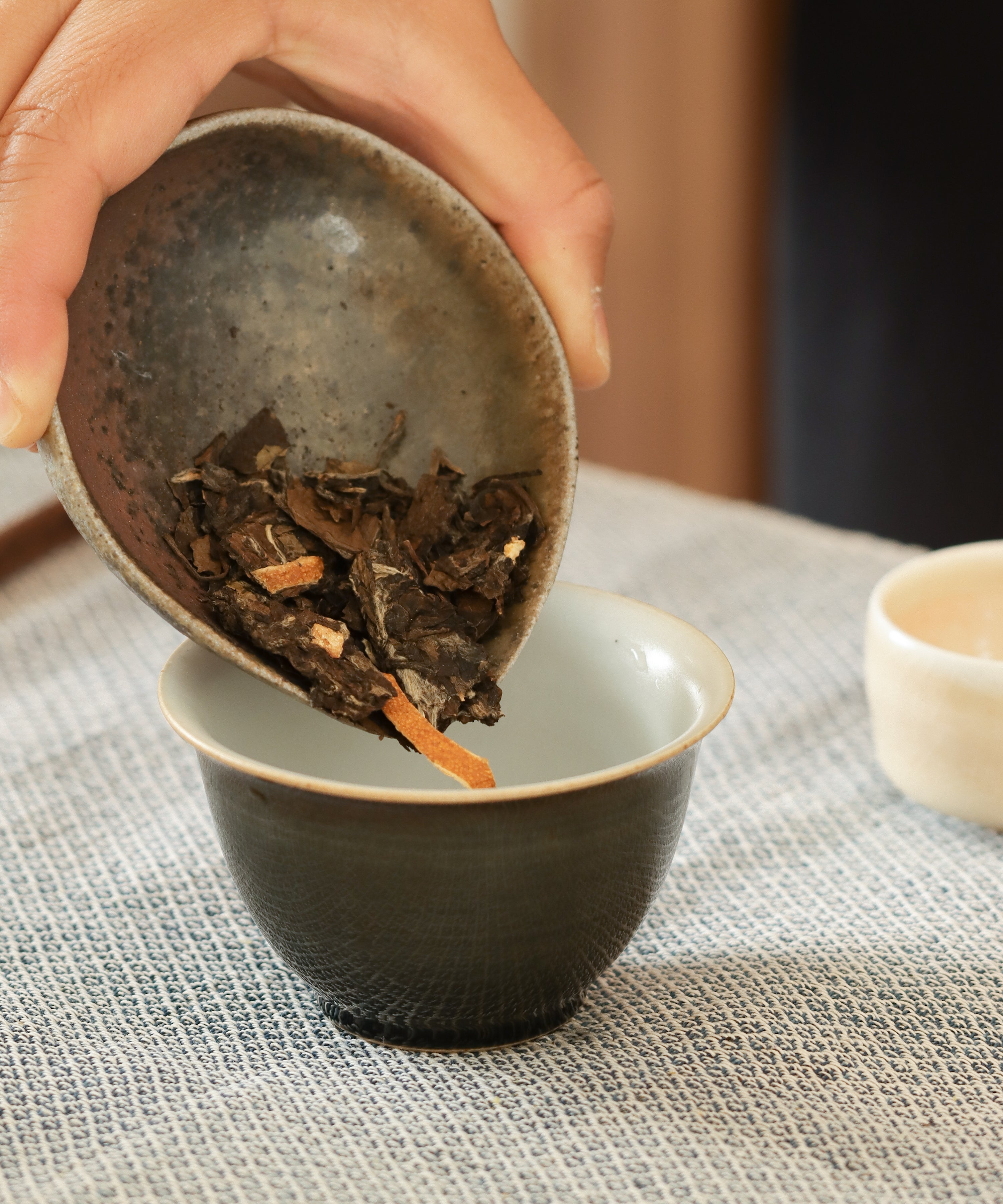 Brewing Imperial White & Orange Peel — Shoumei white tea blended with aged Chen Pi mandarin peel