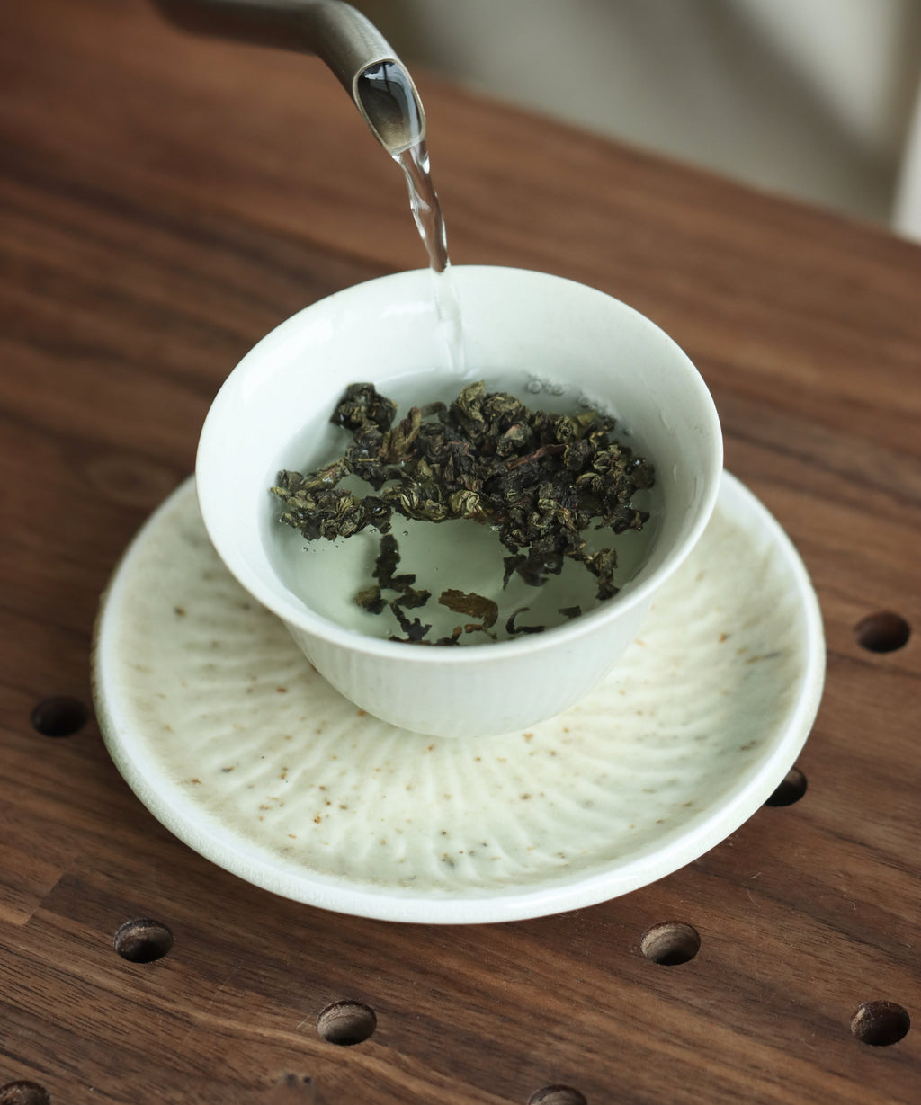 Brewing Golden Cassia — charcoal roasted oolong from Master Lin's tea garden, Meizhuang Village, Anxi