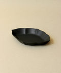Water Chestnut Plate Matte Black