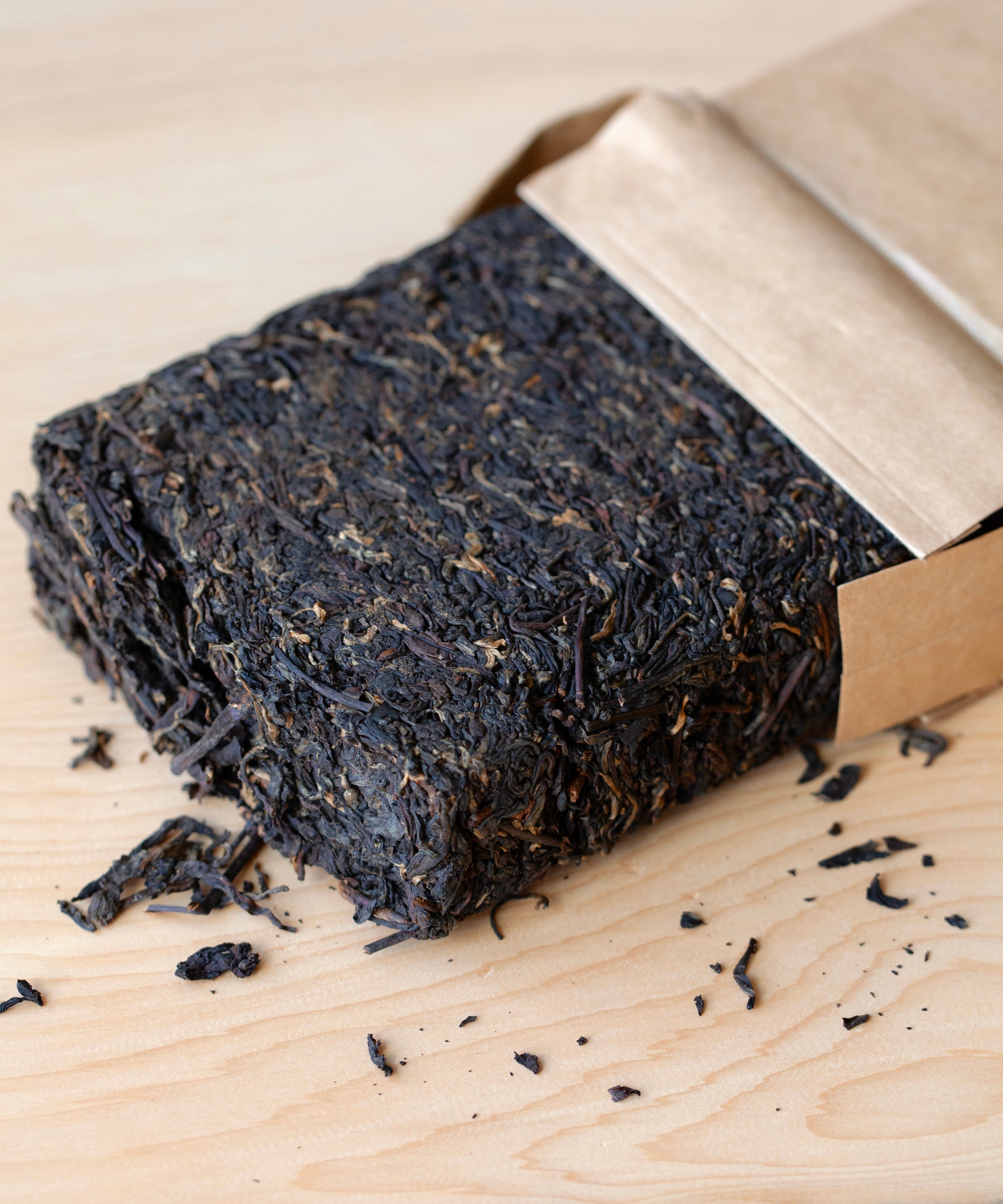 Yunnan Red Heicha — golden flower fermented dark tea from 300-year-old trees, Fengqing, Yunnan