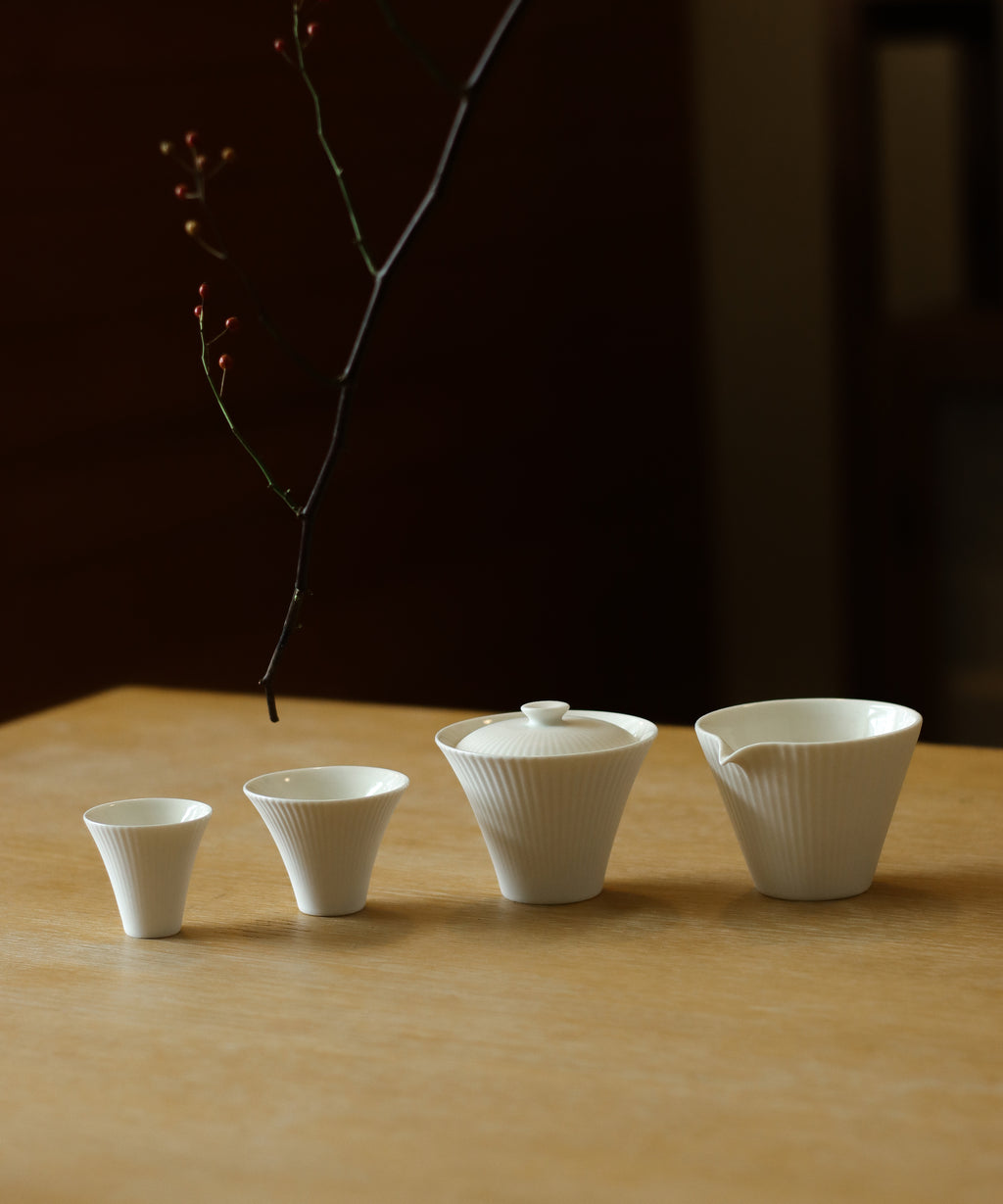 "Leaf" Gaiwan Set laid out, shuangbai white glaze, handcrafted by Ma Li, Jingdezhen