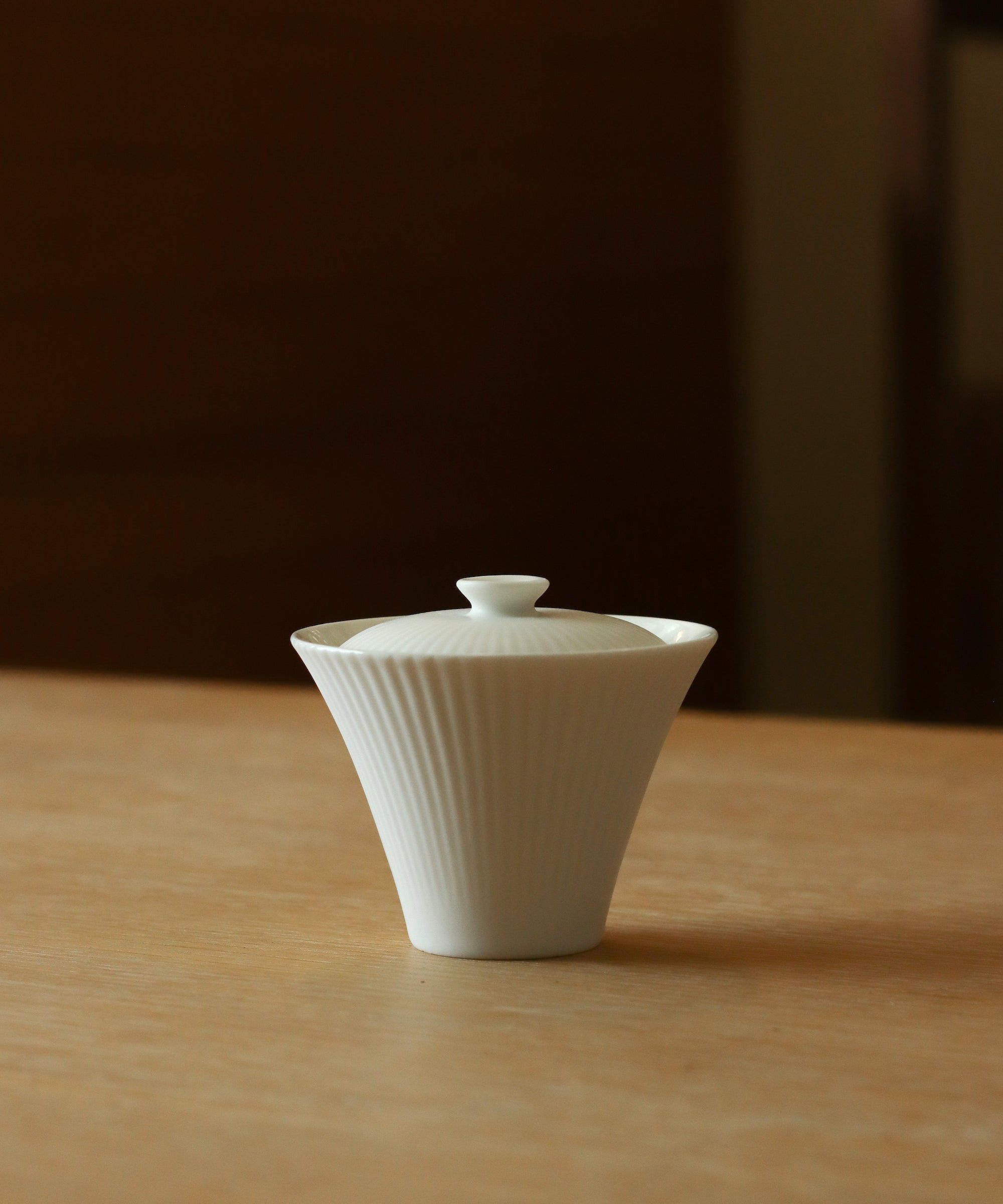 "Leaf" Gaiwan Set gaiwan detail, matte white porcelain with leaf form, Nandao Studio