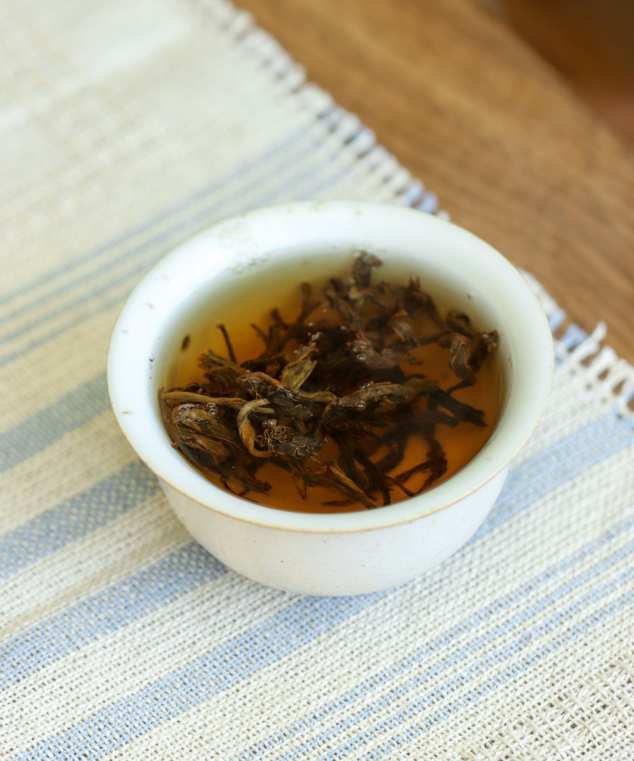 Sun-Dried Red liquor — golden black tea with lemon and heavy milk notes, Jinggu, Yunnan