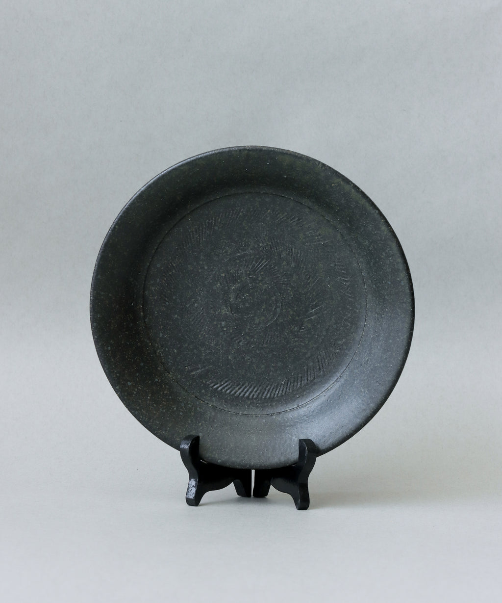 Plate No. 14, handcrafted plate by Wang Xinghua, Jingdezhen, one-of-a-kind from 2019 commission