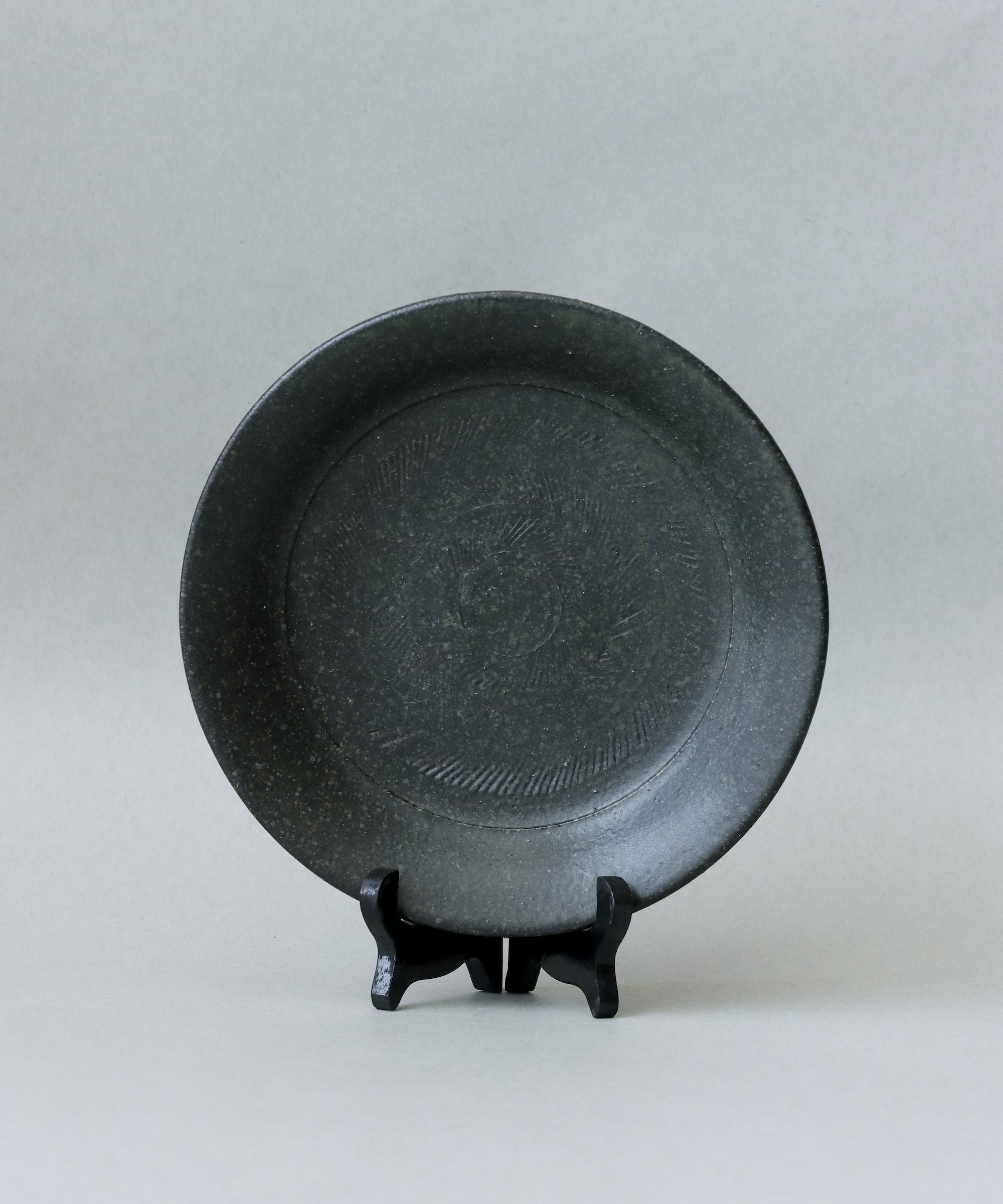 Plate No. 14, handcrafted plate by Wang Xinghua, Jingdezhen, one-of-a-kind from 2019 commission