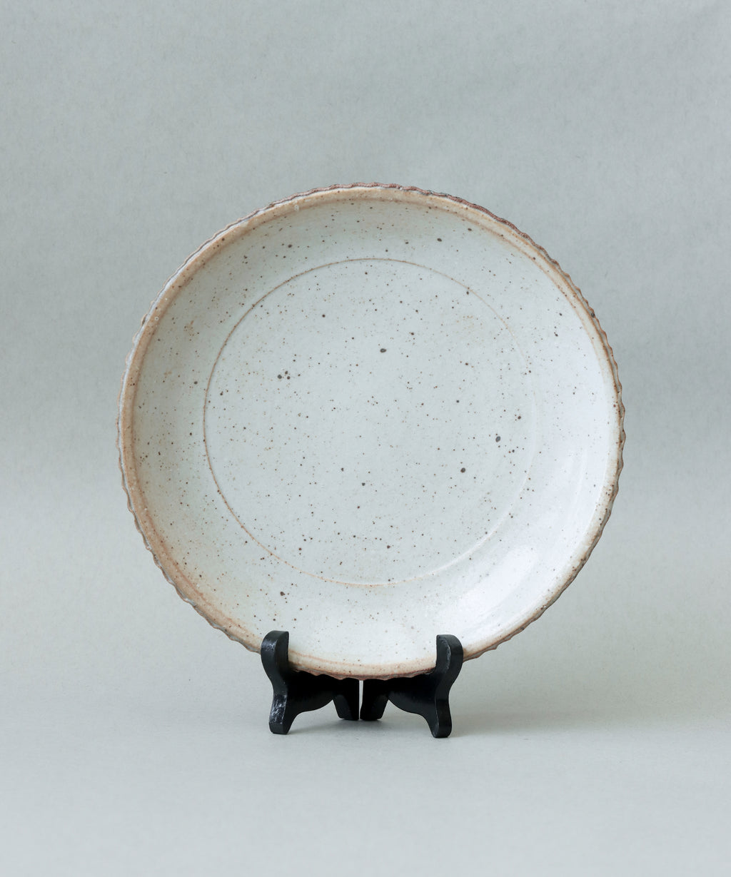 Plate No. 15, handcrafted plate by Wang Xinghua, Jingdezhen, one-of-a-kind from 2019 commission