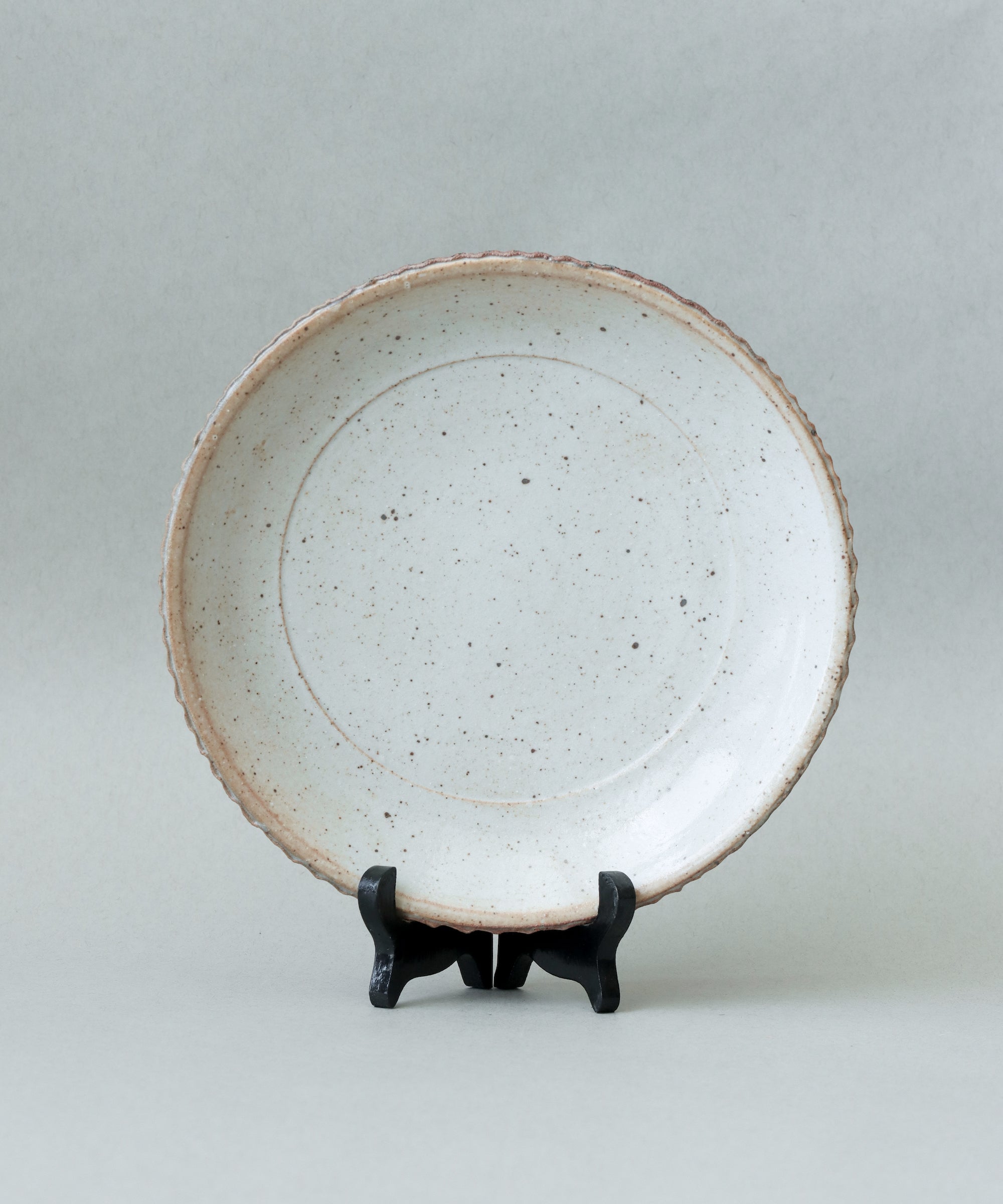 Plate No. 15, handcrafted plate by Wang Xinghua, Jingdezhen, one-of-a-kind from 2019 commission