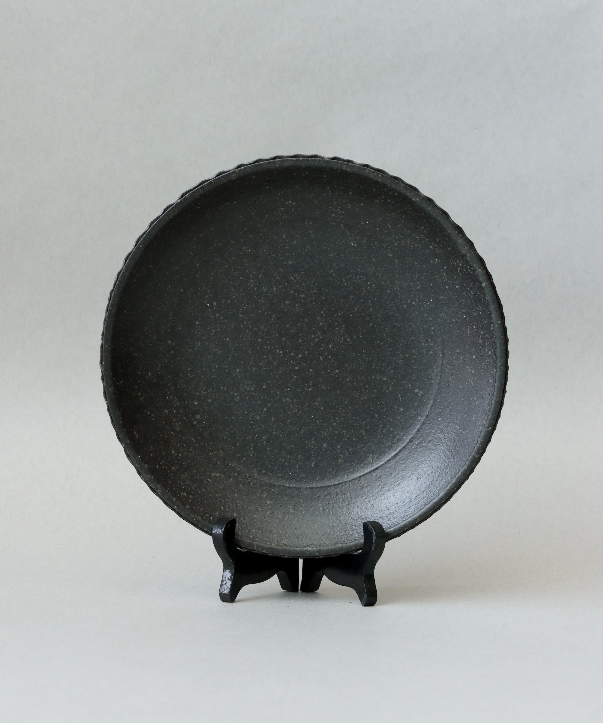 Plate No. 16, handcrafted plate by Wang Xinghua, Jingdezhen, one-of-a-kind from 2019 commission