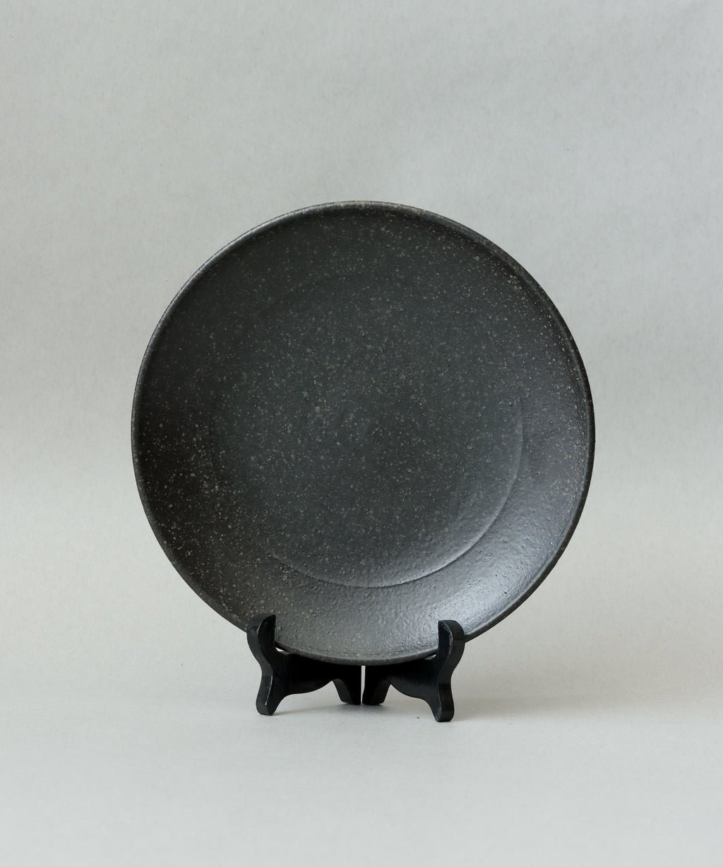 Plate No. 18, handcrafted plate by Wang Xinghua, Jingdezhen, one-of-a-kind from 2019 commission