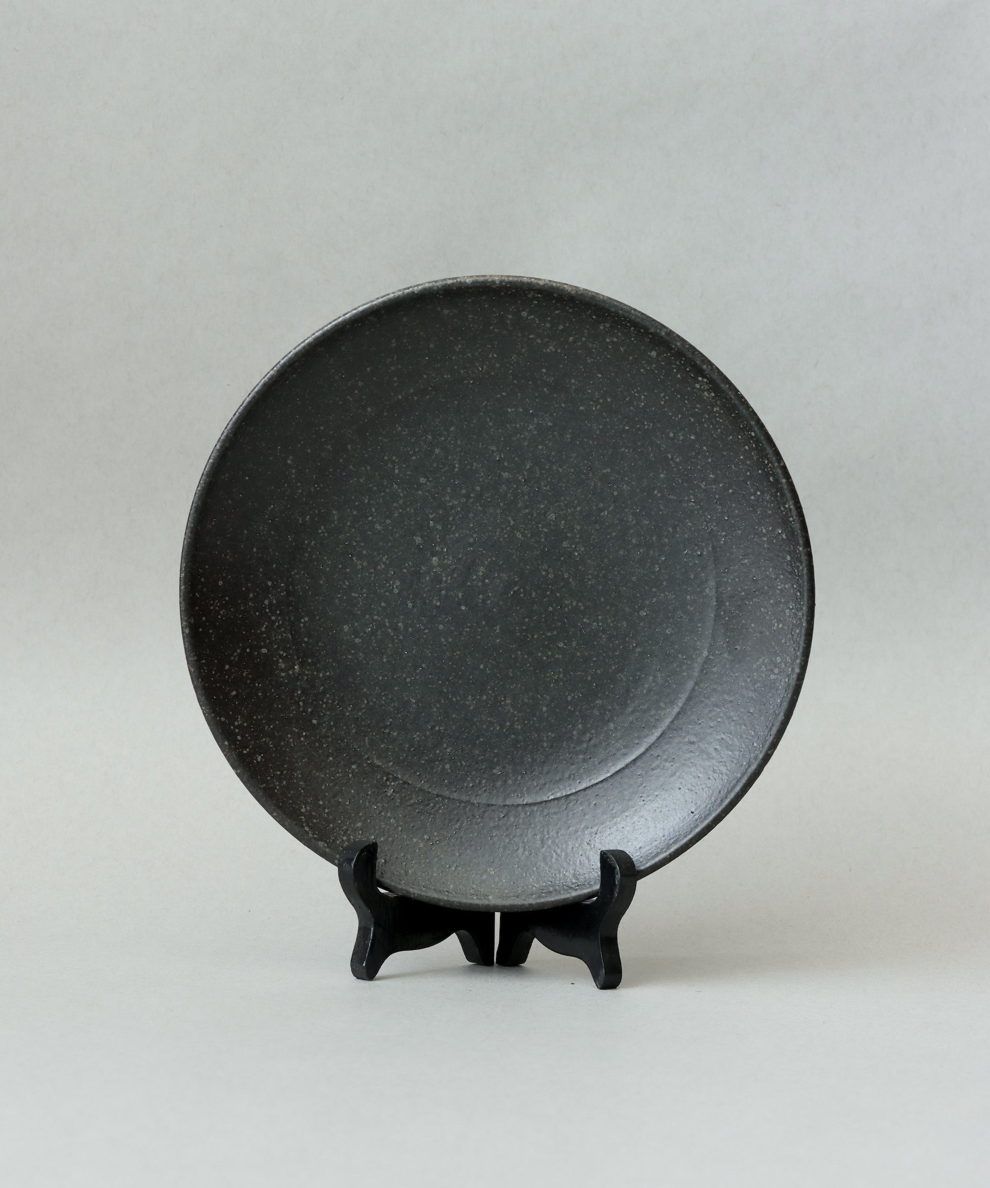 Plate No. 18, handcrafted plate by Wang Xinghua, Jingdezhen, one-of-a-kind from 2019 commission