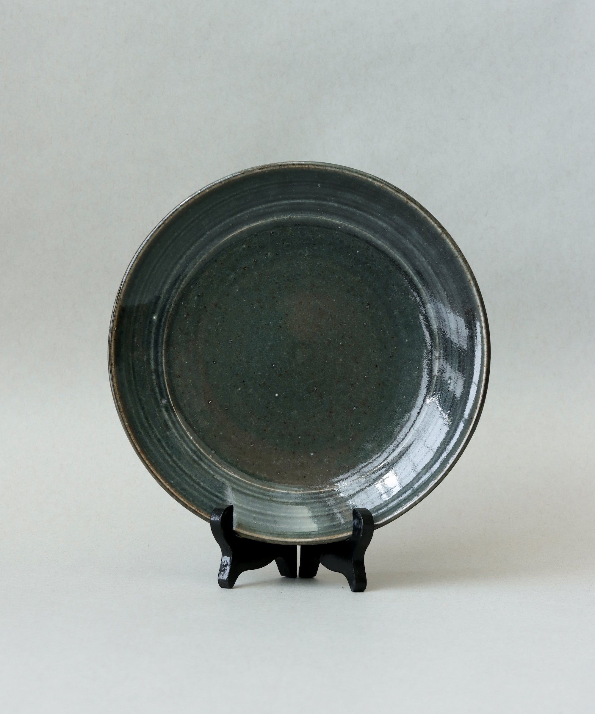 Plate No. 18, handcrafted plate by Wang Xinghua, Jingdezhen, one-of-a-kind from 2019 commission