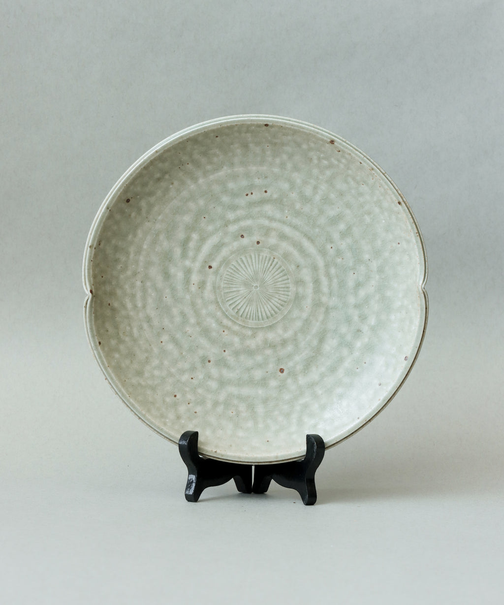 Plate No. 19, handcrafted plate by Wang Xinghua, Jingdezhen, one-of-a-kind from 2019 commission