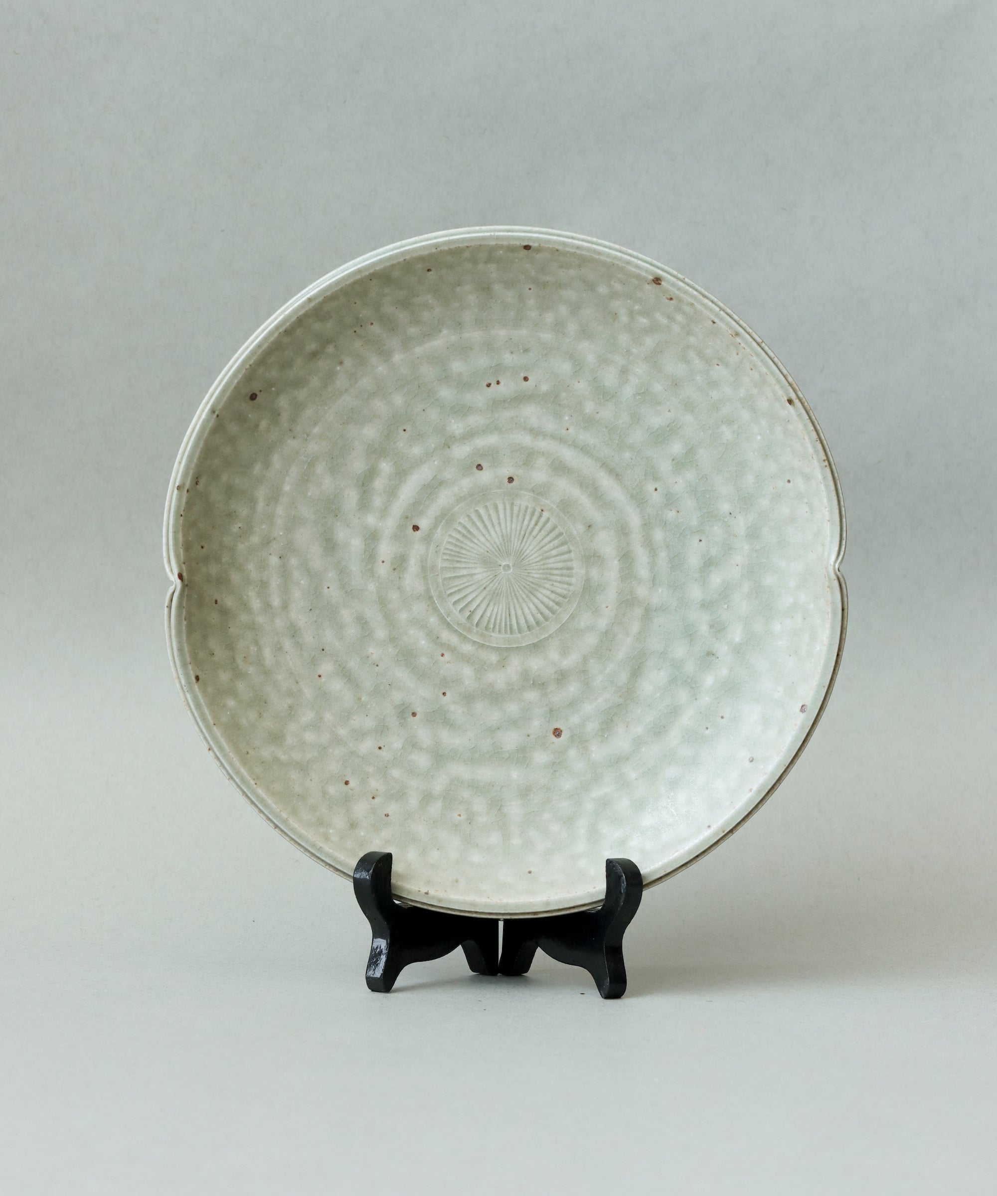 Plate No. 19, handcrafted plate by Wang Xinghua, Jingdezhen, one-of-a-kind from 2019 commission