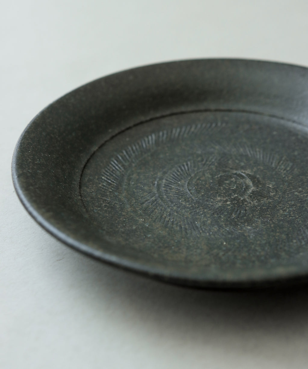 Plate No. 14 underside, unglazed base, Jingdezhen clay body, Wang Xinghua