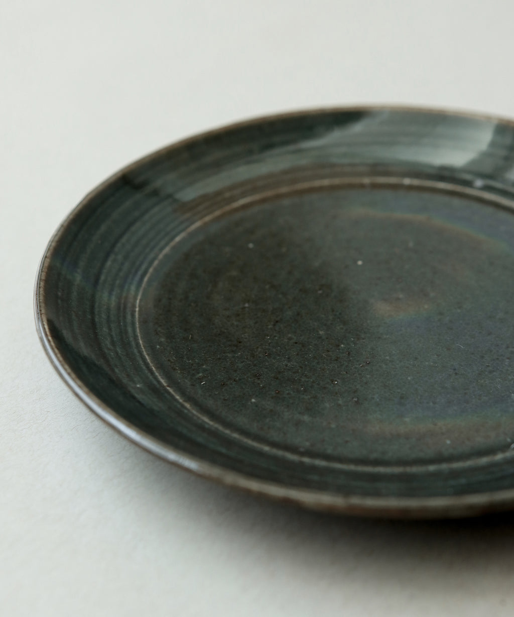Plate No. 18 underside, unglazed base, Jingdezhen clay body, Wang Xinghua