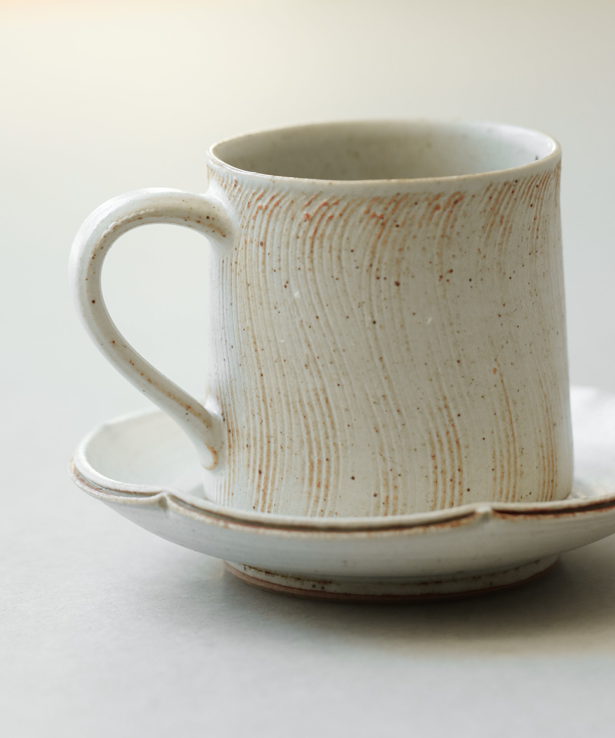 Waves Cup & Saucer Set Type I saucer detail, Jingdezhen clay and porcelain, Wang Xinghua